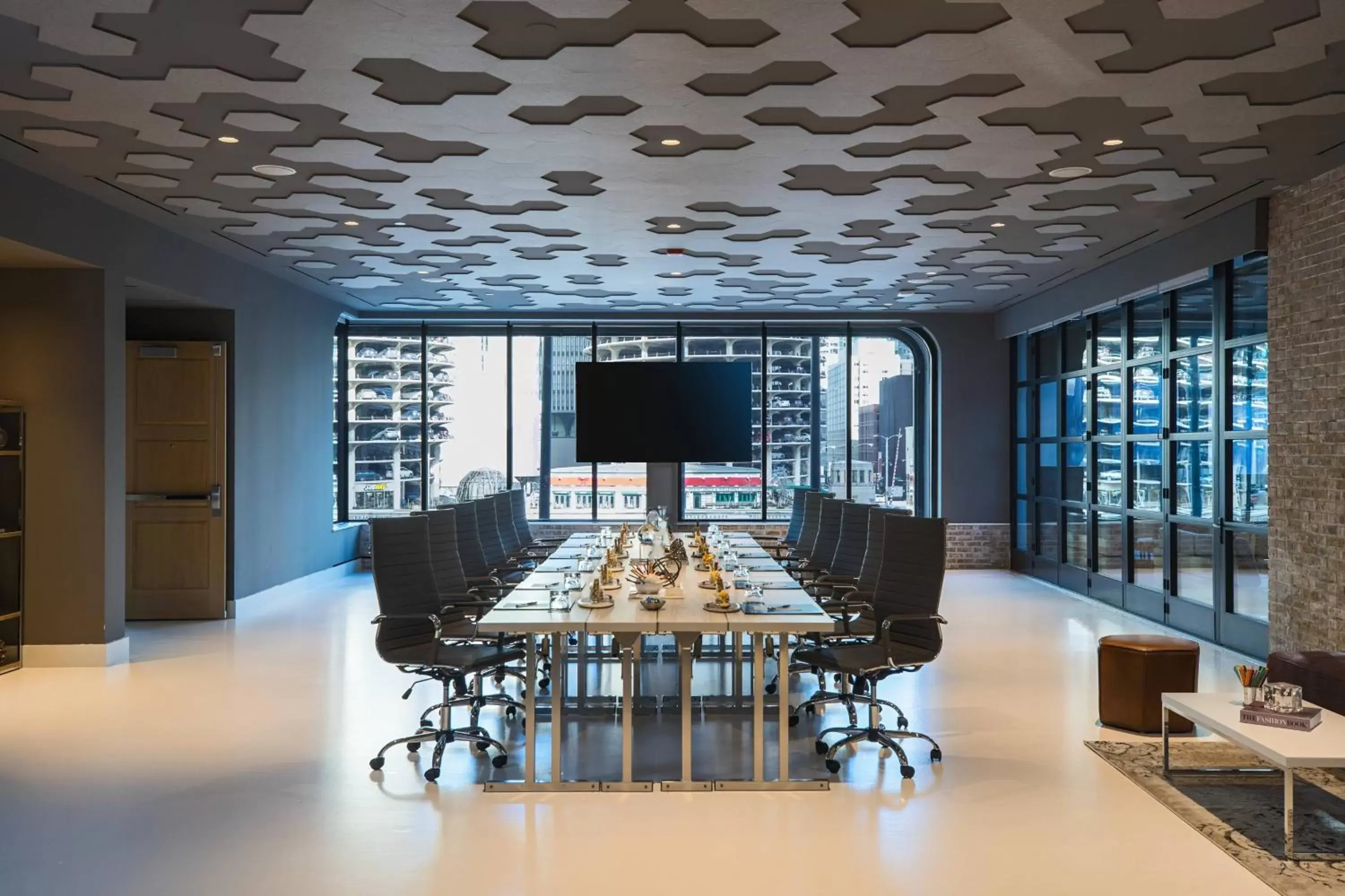Meeting/conference room in Renaissance Chicago Downtown Hotel