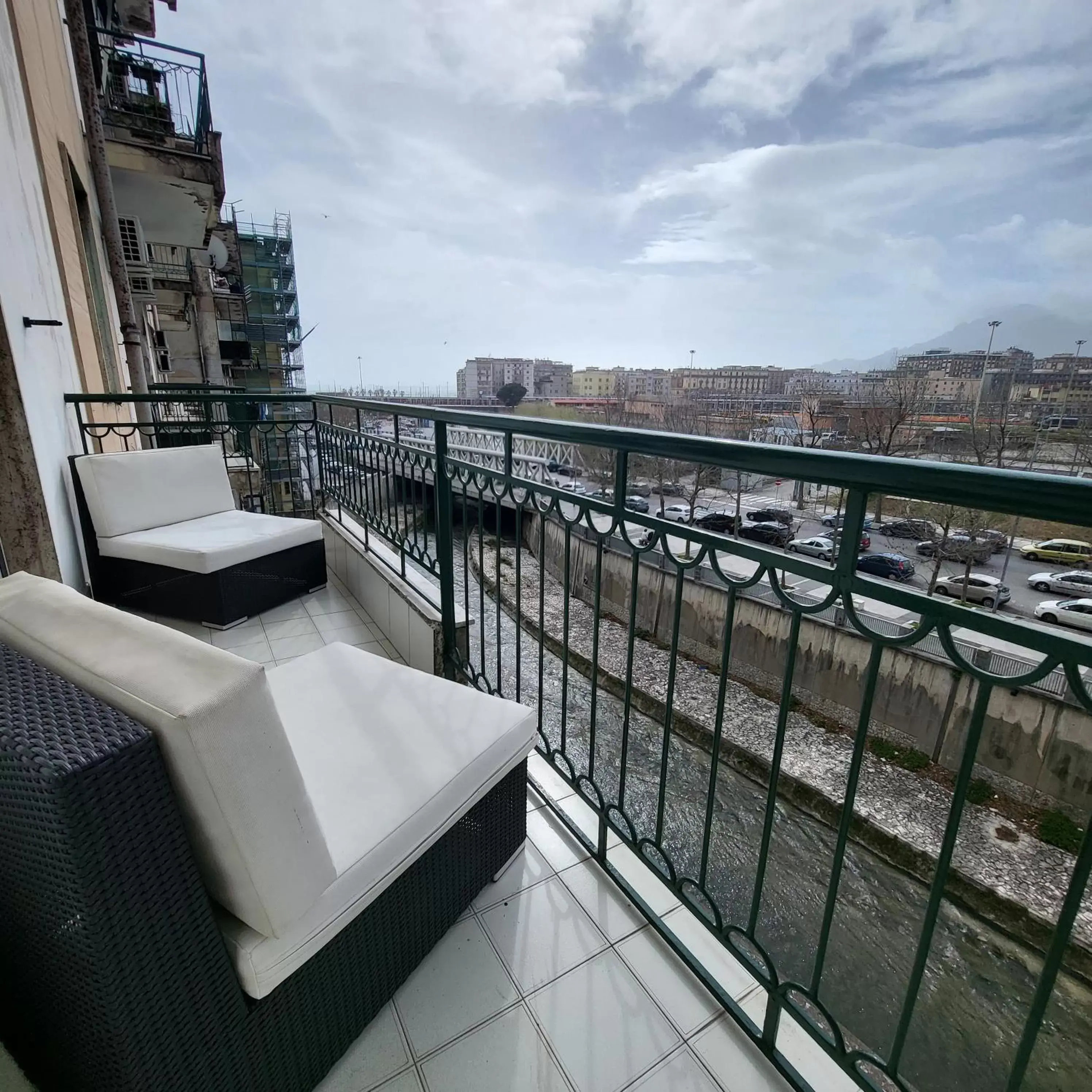 Property building, Balcony/Terrace in B&B Salerno Urban Suite 57