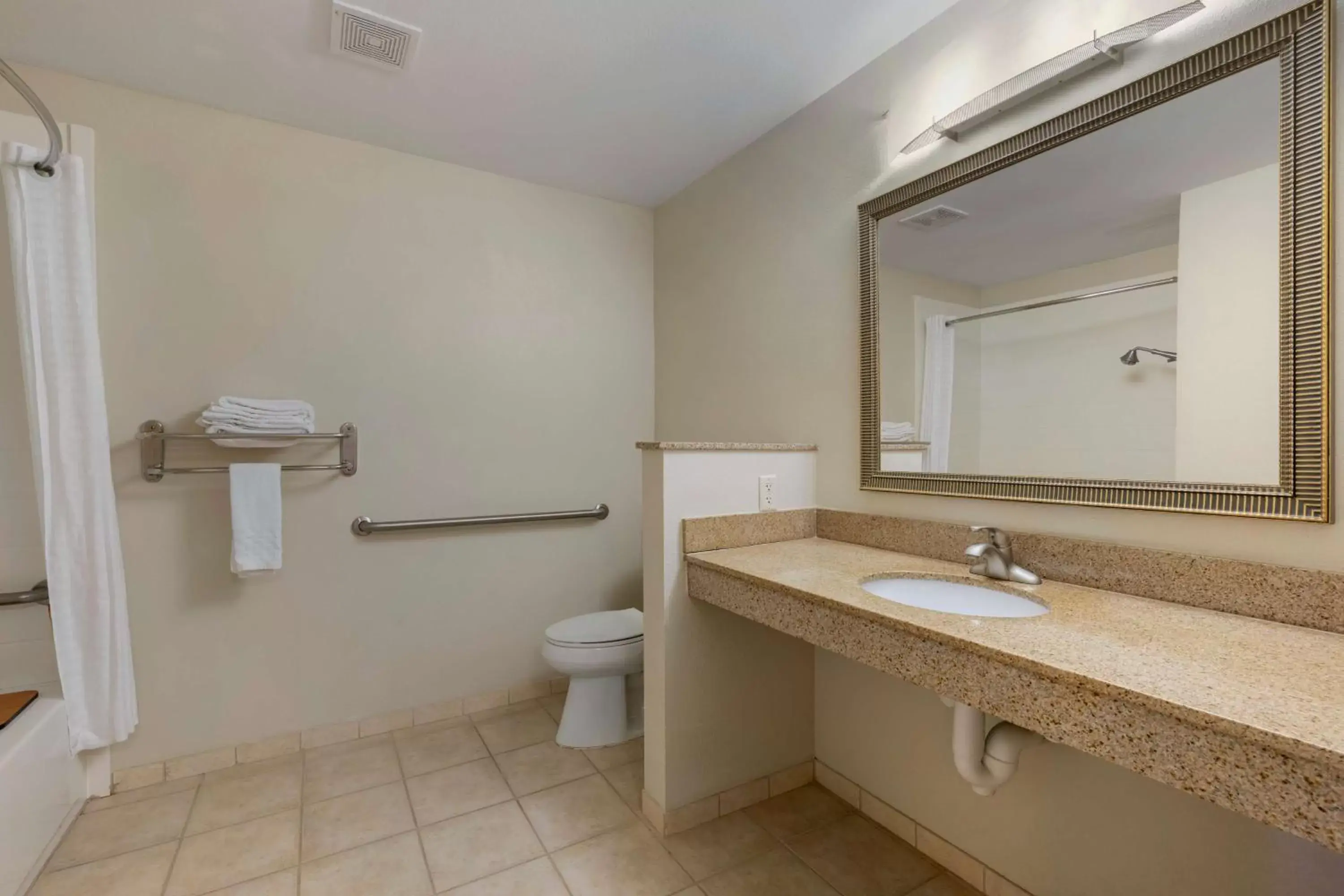 King Suite with Bath Tub - Disability Access in Best Western Plus Omaha Airport Inn