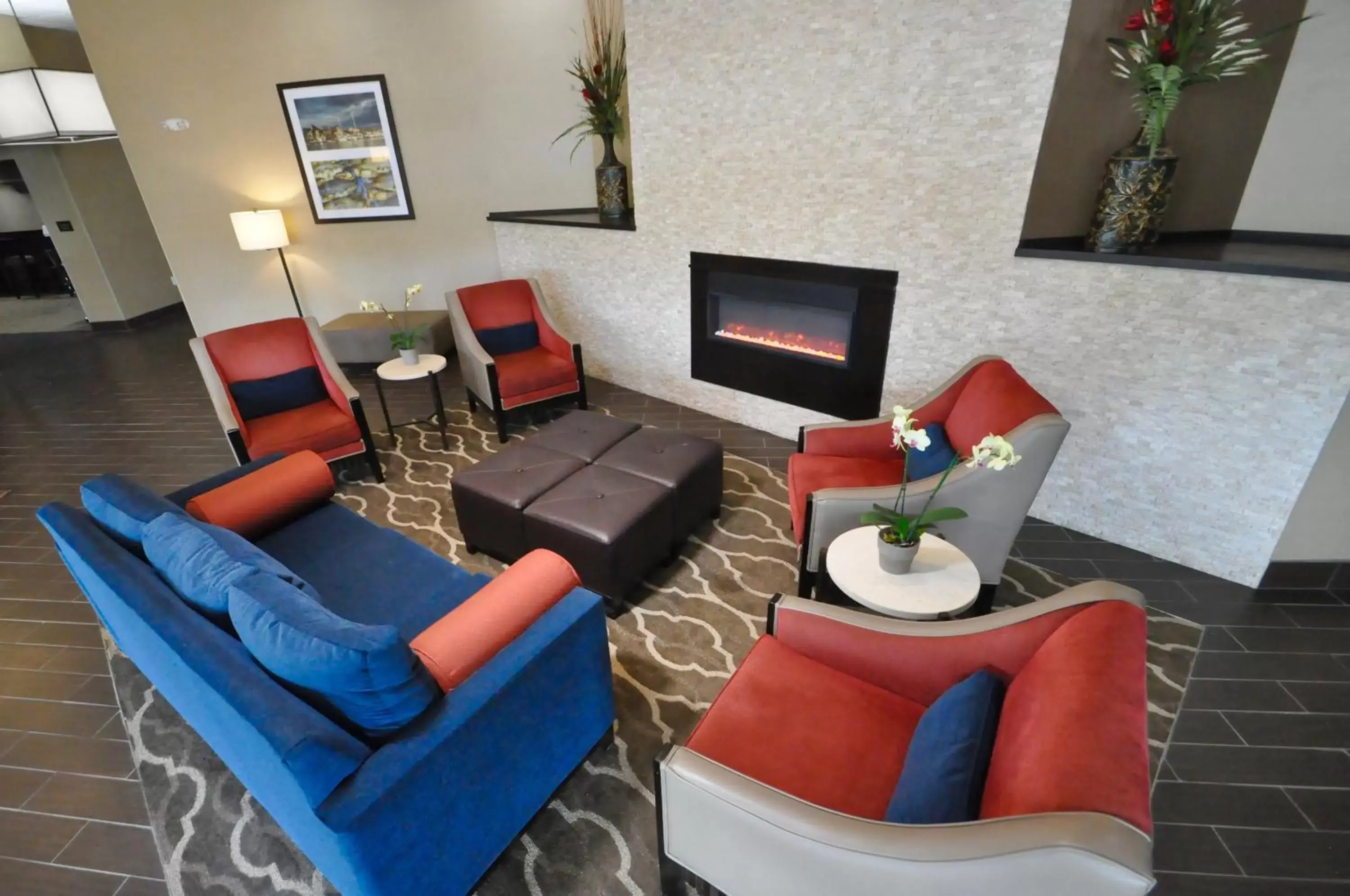 Lobby or reception, Lounge/Bar in Comfort Inn & Suites Aberdeen