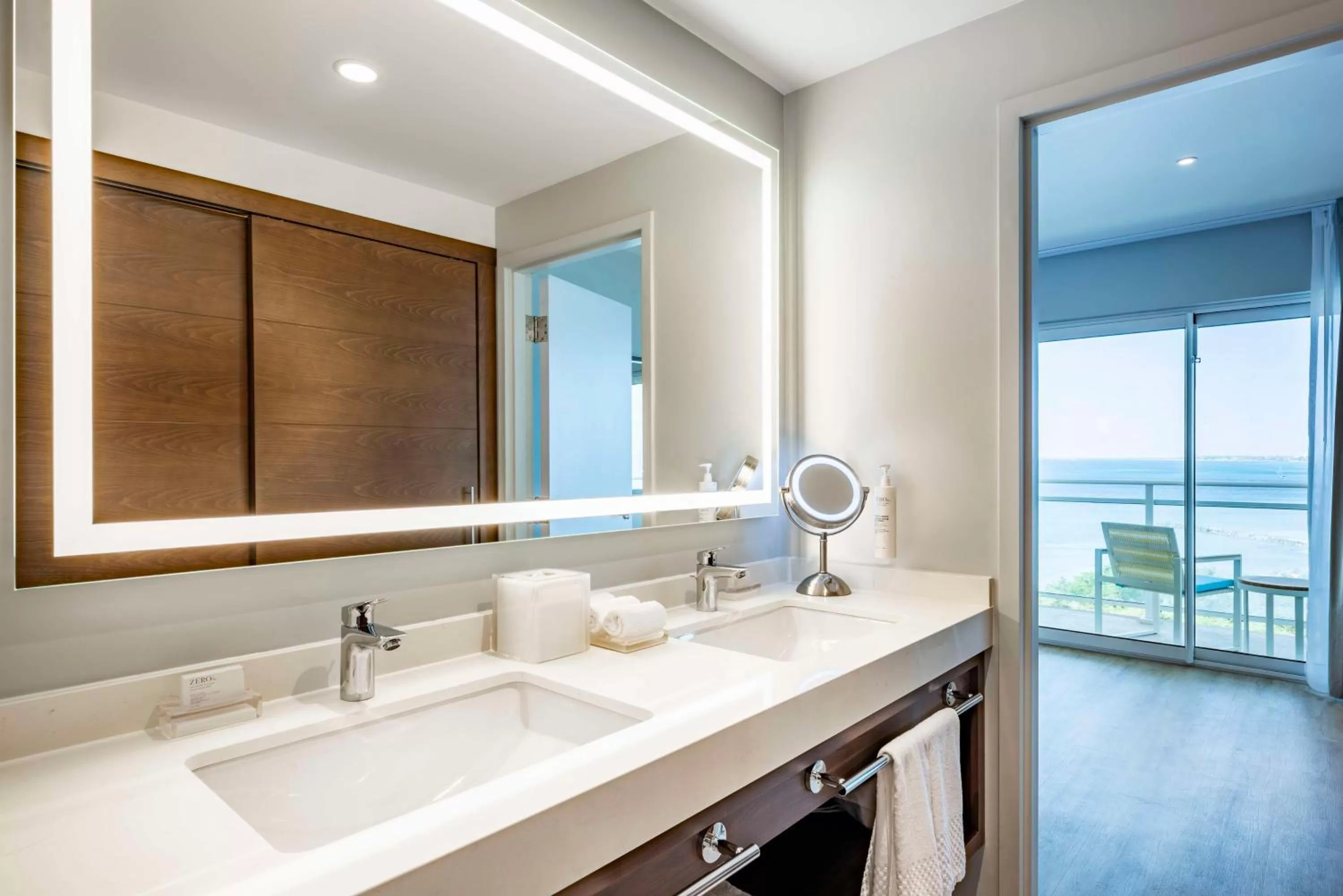 Bathroom in Embassy Suites By Hilton Aruba Beach Resort
