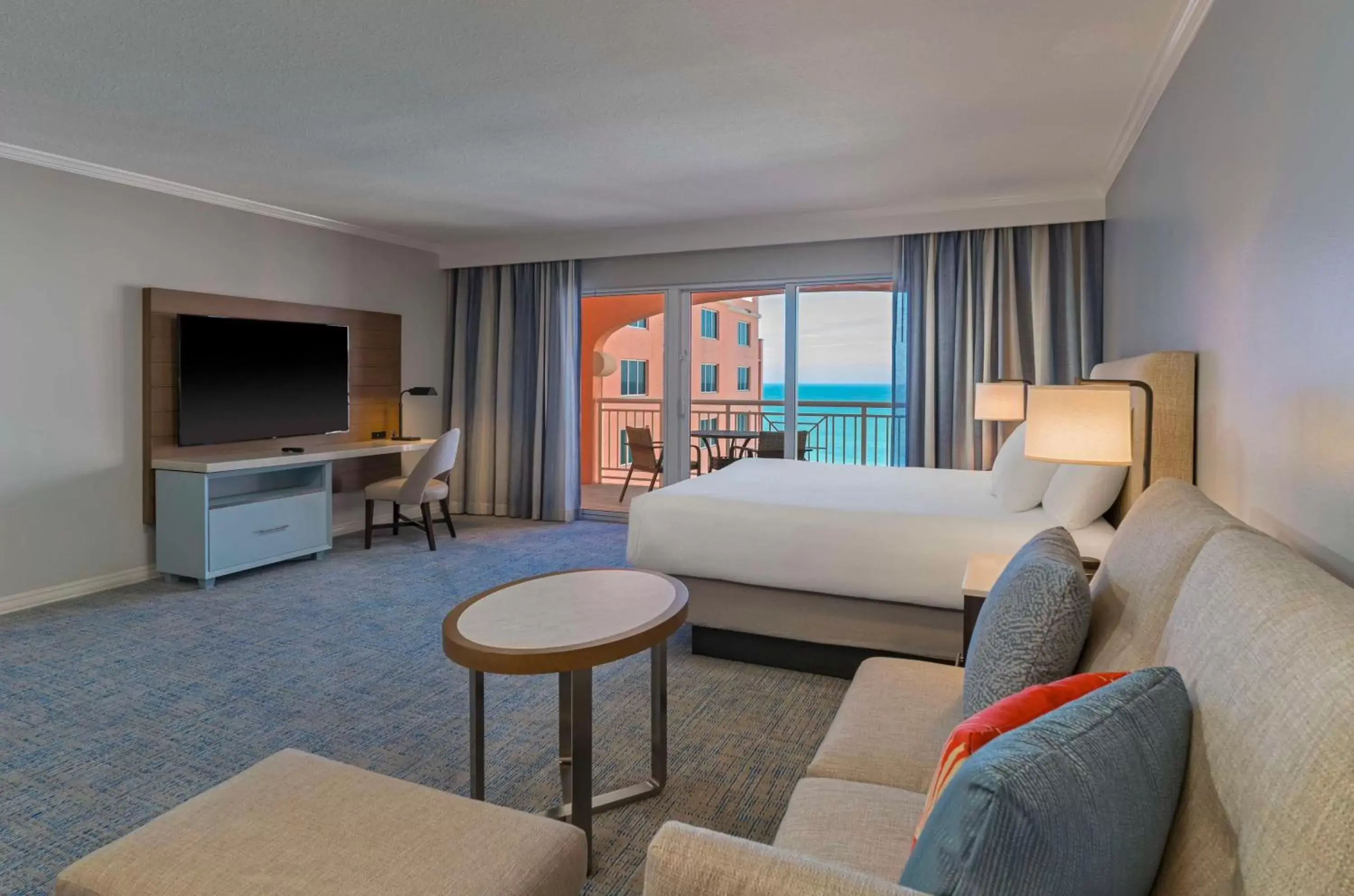 Bedroom, TV/Entertainment Center in Hyatt Regency Clearwater Beach Resort & Spa
