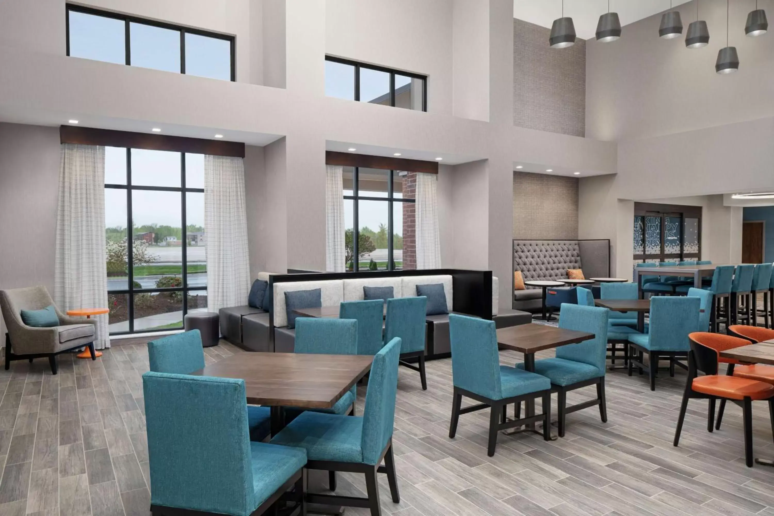 Lobby or reception, Restaurant/Places to Eat in Hampton Inn & Suites Bridgeview Chicago, Il