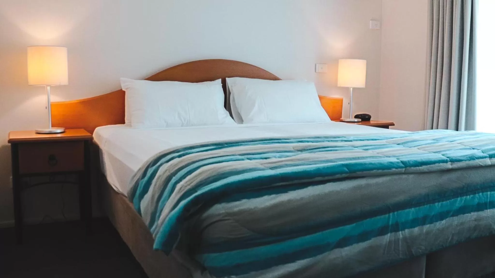 Bedroom, Bed in Heritage Cairns Hotel