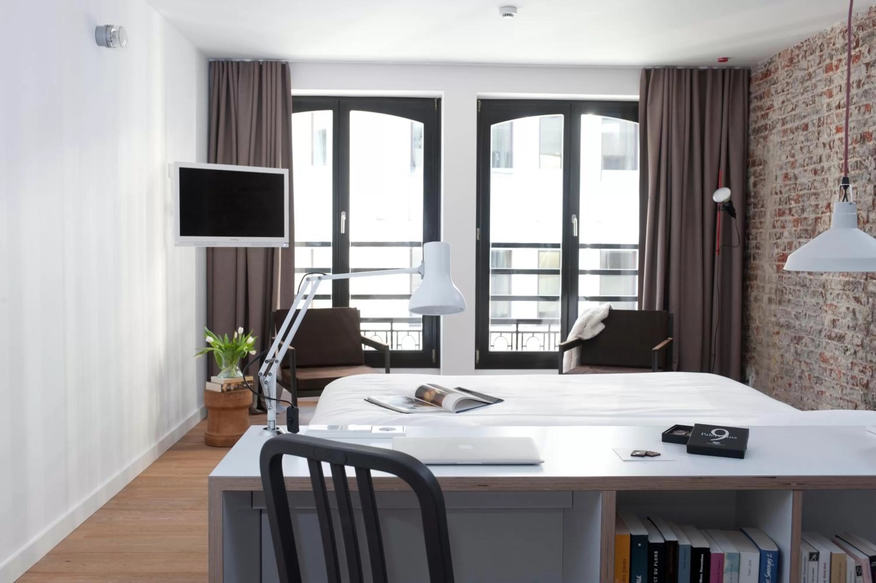 Photo of the whole room in 9Hotel Central