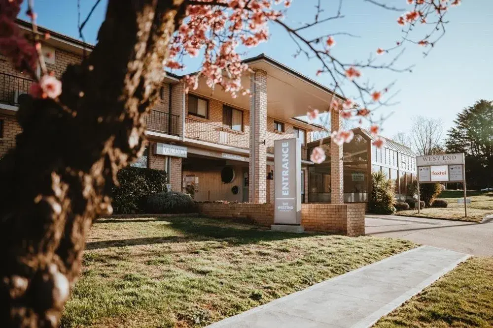 Property Building in West End Motor Lodge