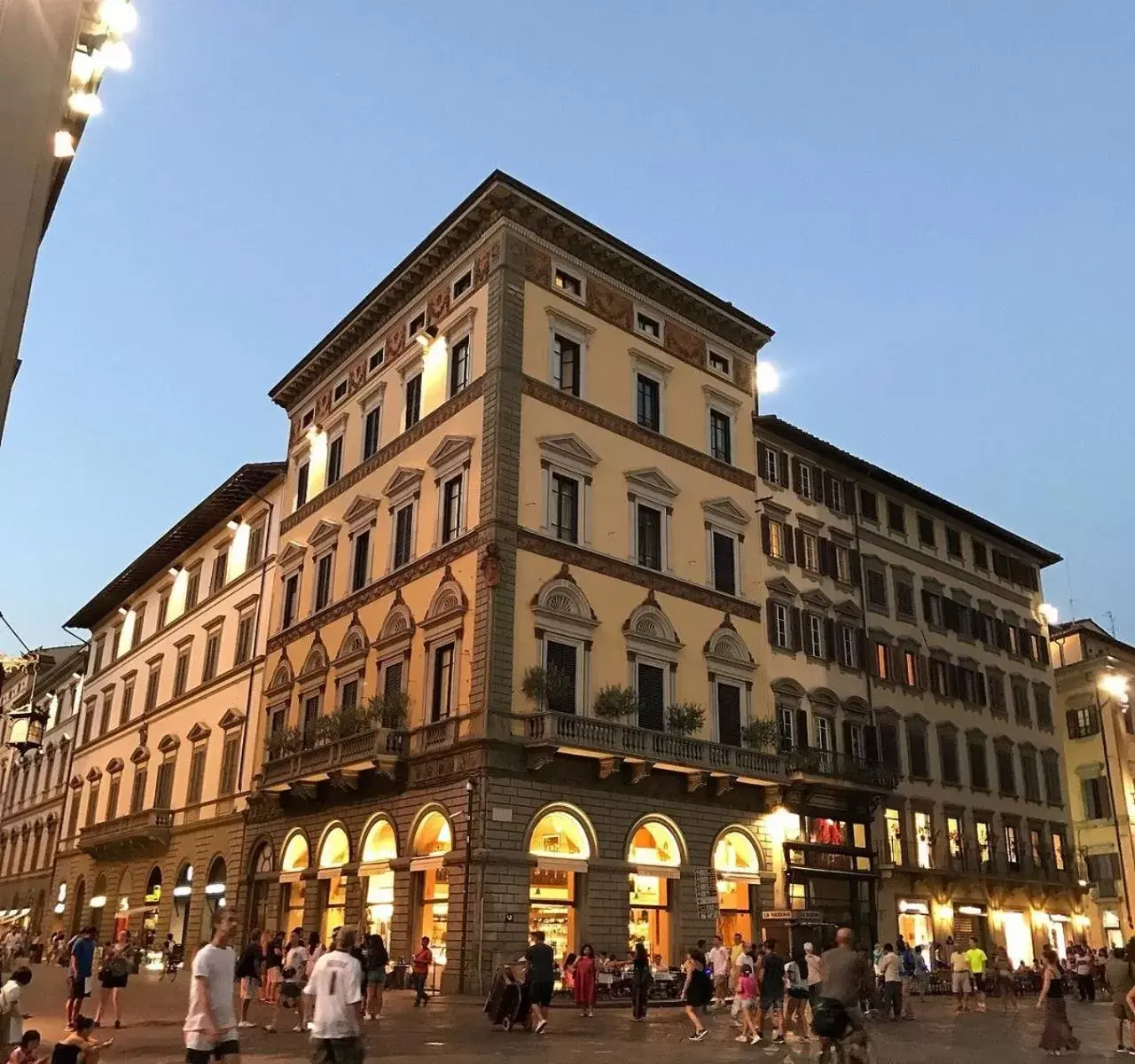 Property Building in Palazzo Gamba Apartments al Duomo