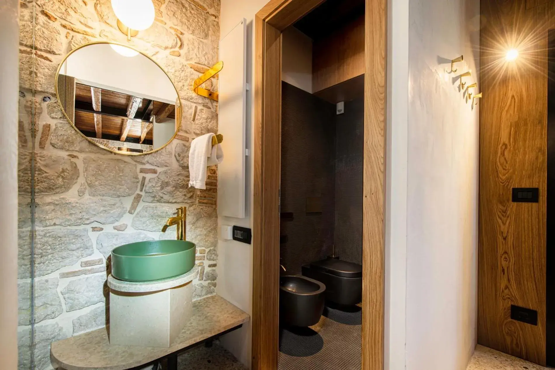 Toilet, Bathroom in Spirito Santo Palazzo Storico