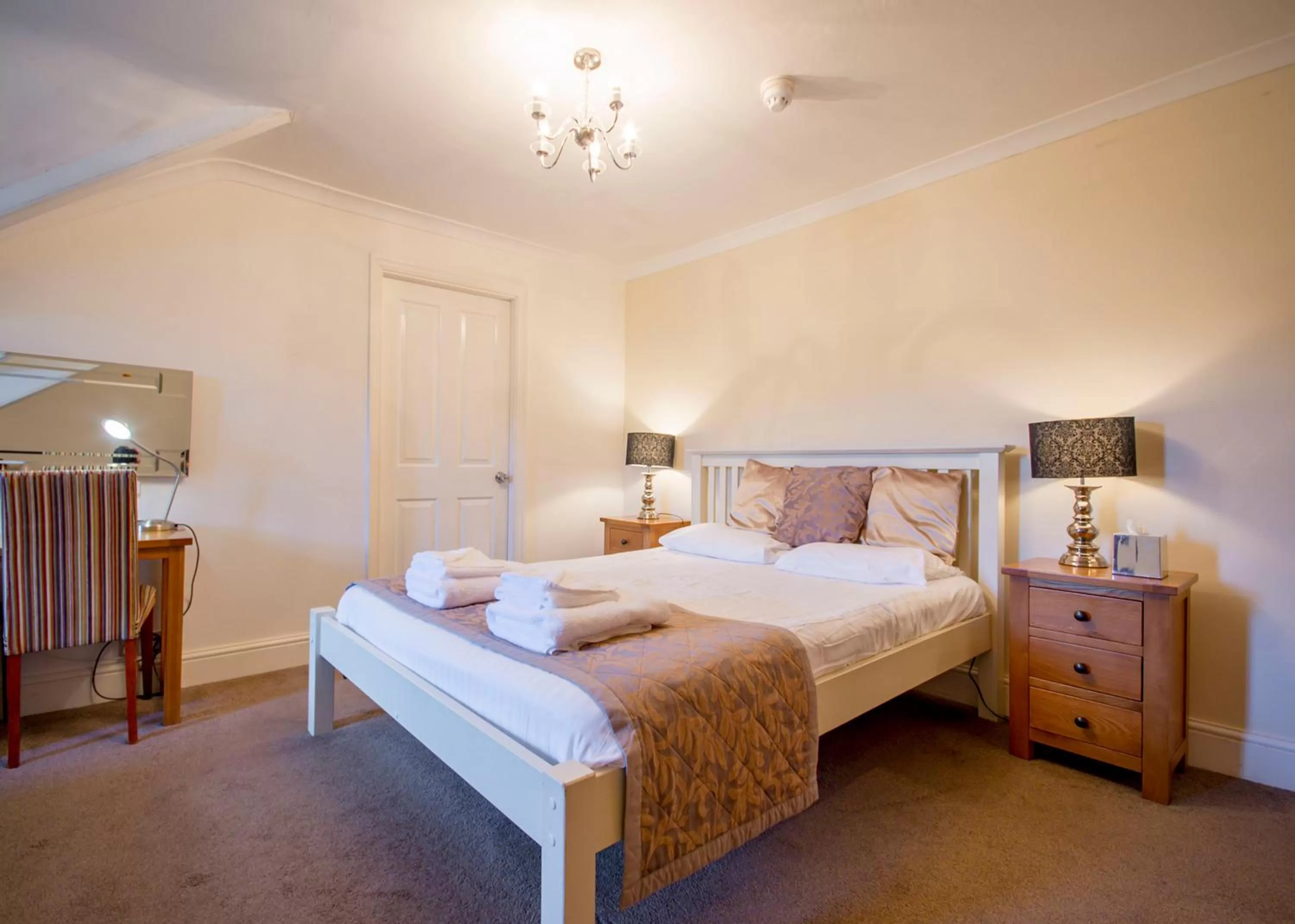 Bed in Coquetvale Hotel