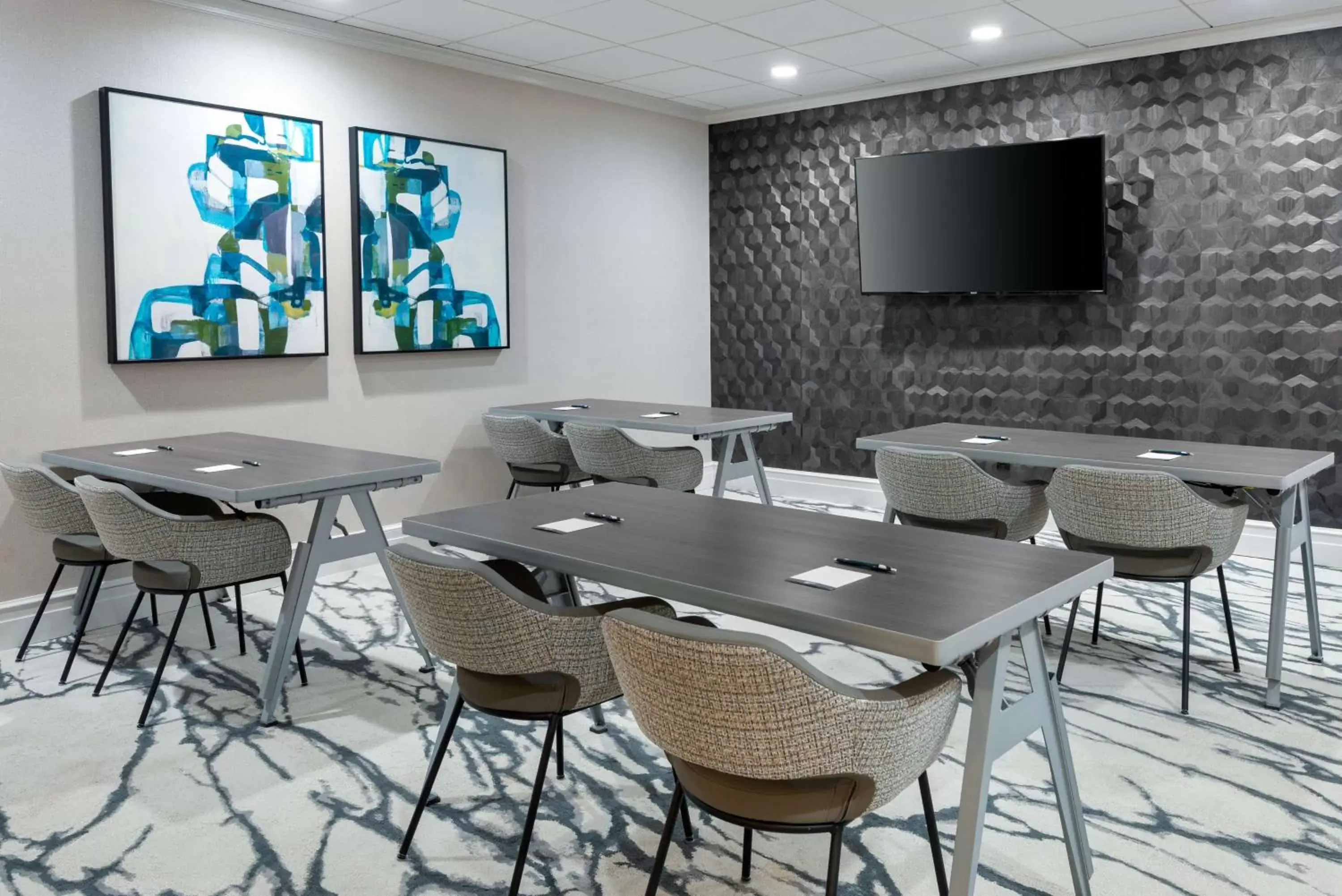 Meeting/conference room, Restaurant/Places to Eat in Homewood Suites by Hilton Boston/Canton, MA