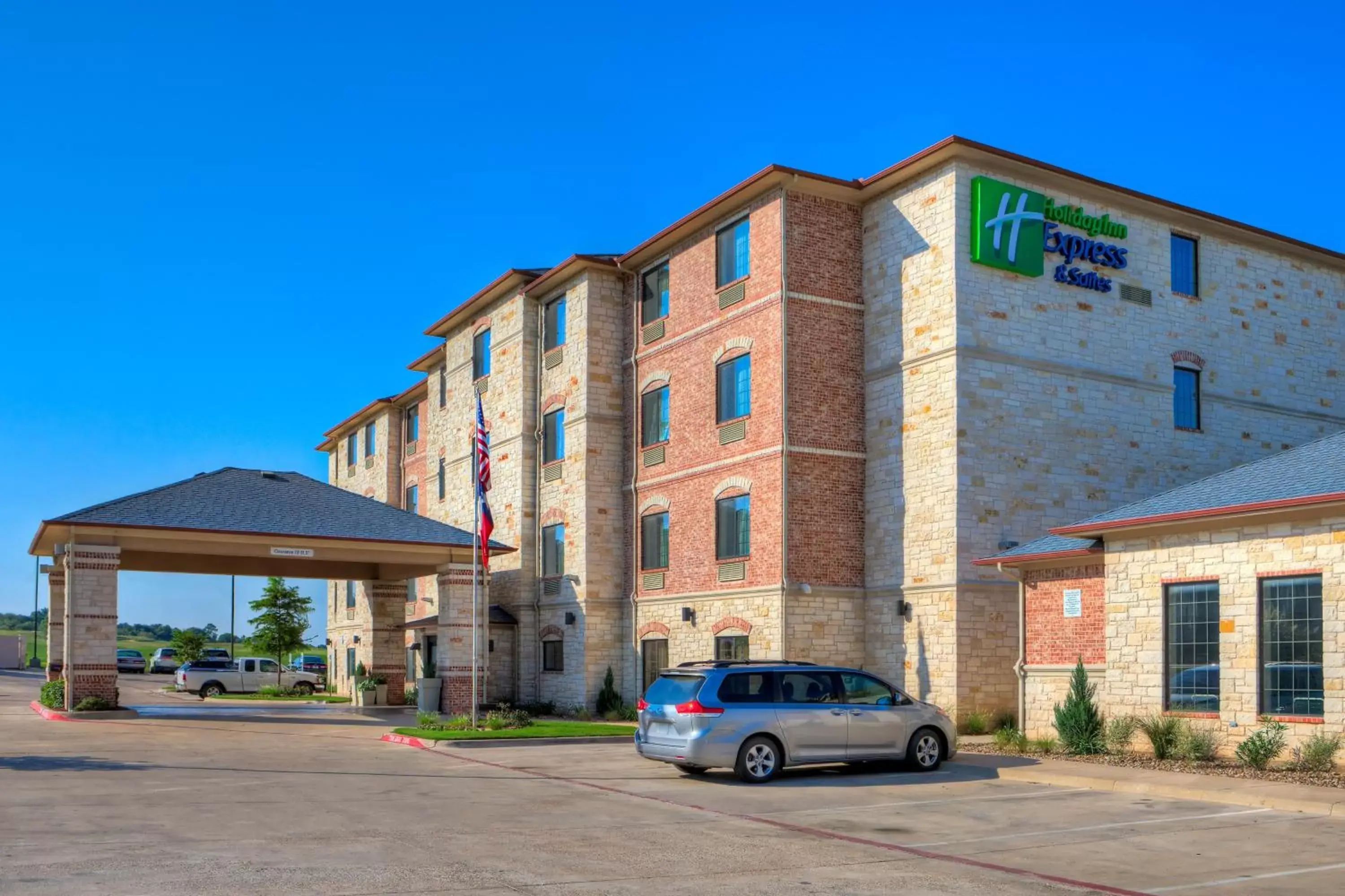 Property Building in Holiday Inn Express and Suites Granbury, an IHG Hotel