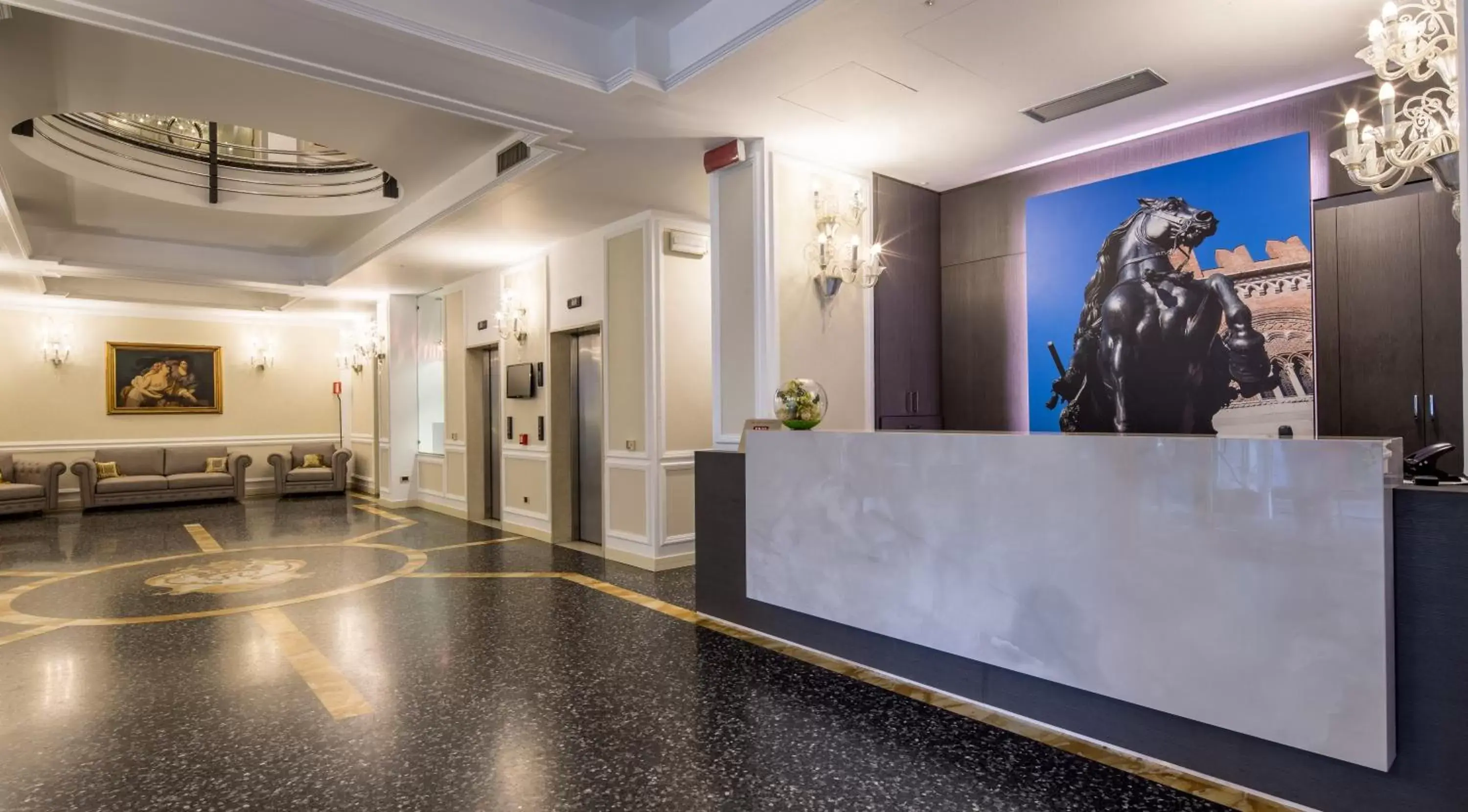 Lobby or reception in Grande Albergo Roma Lobby or reception in Grande Albergo Roma