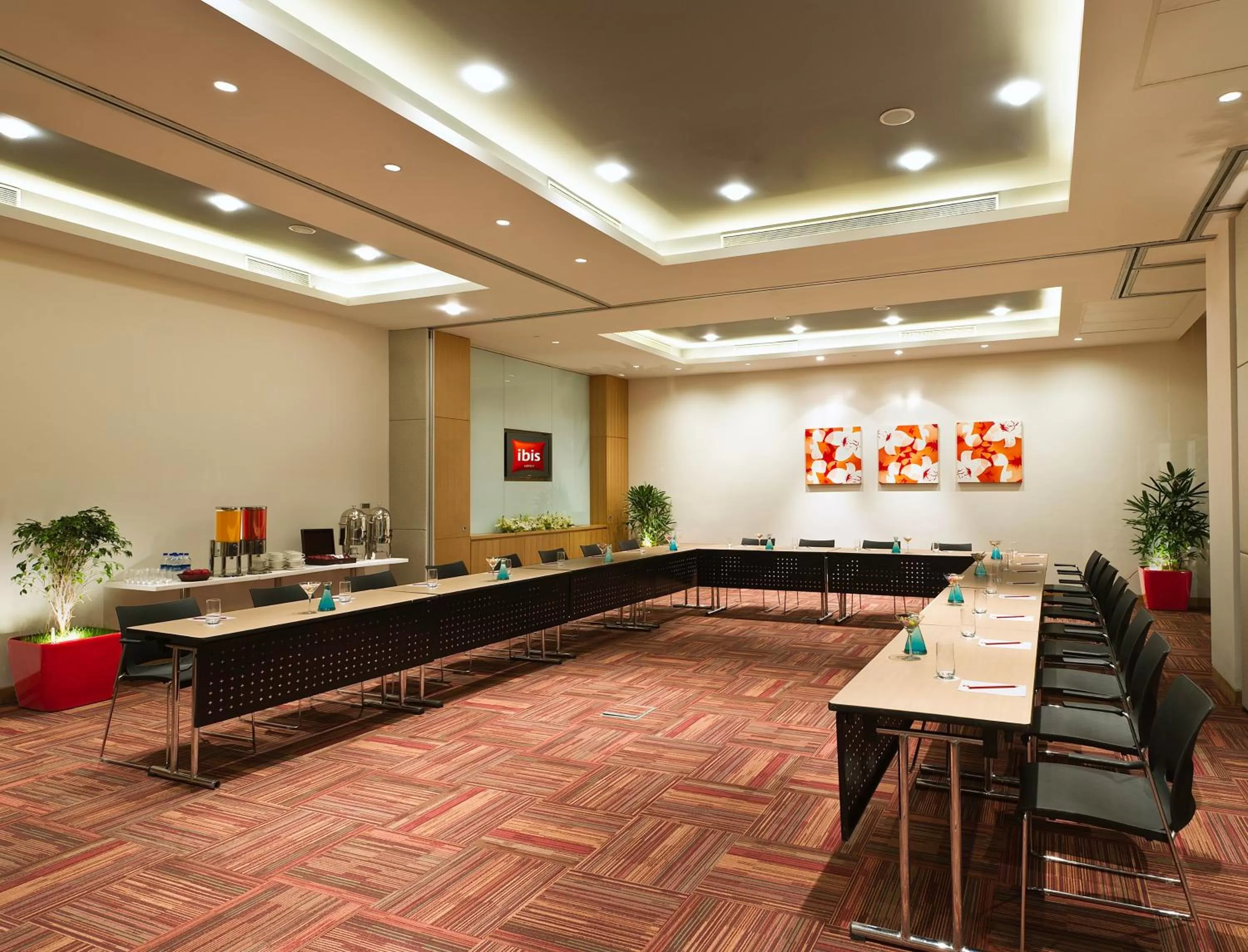 Business facilities in ibis Navi Mumbai - An Accor Brand