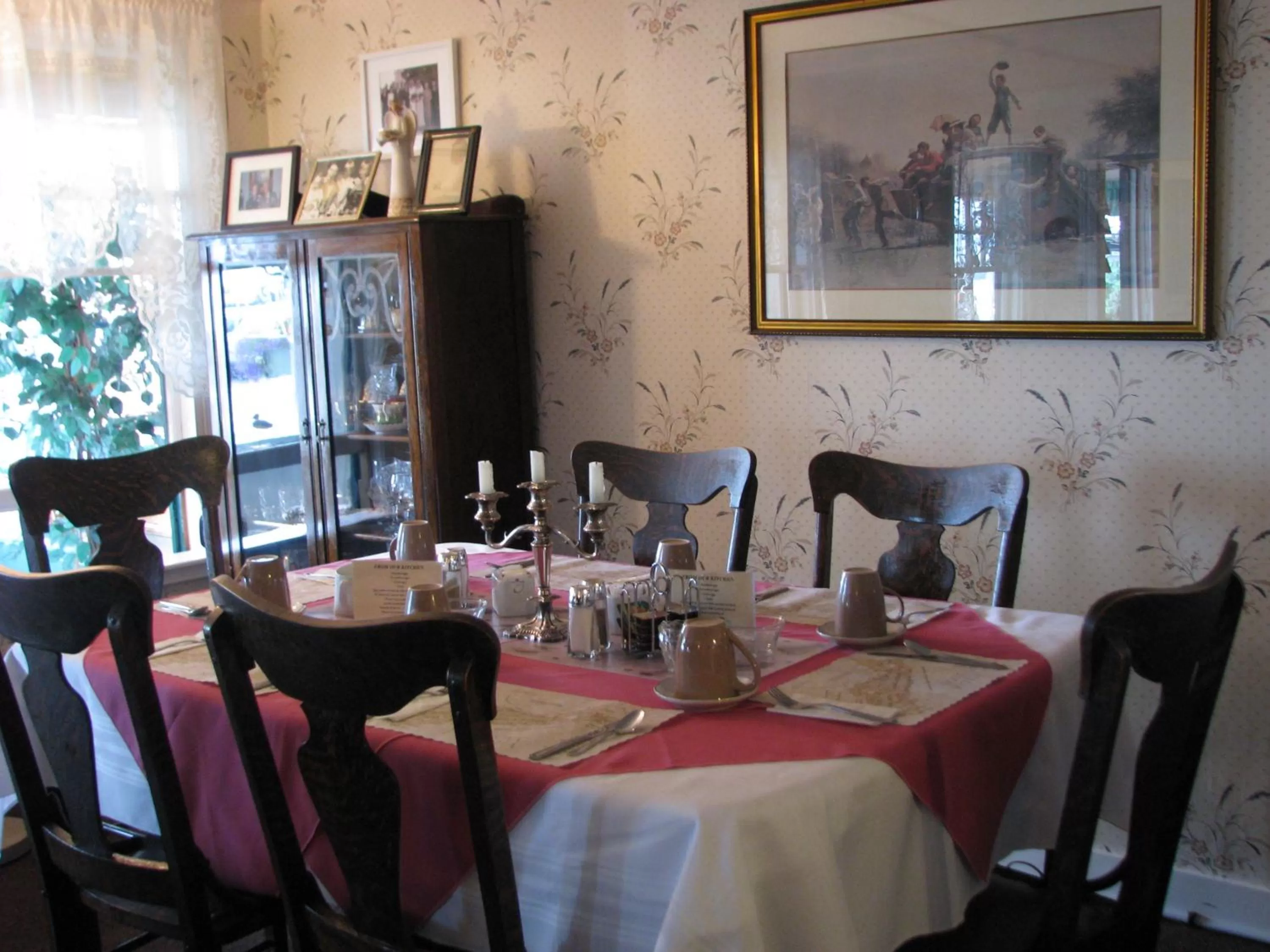 Restaurant/places to eat in Bayside Inn