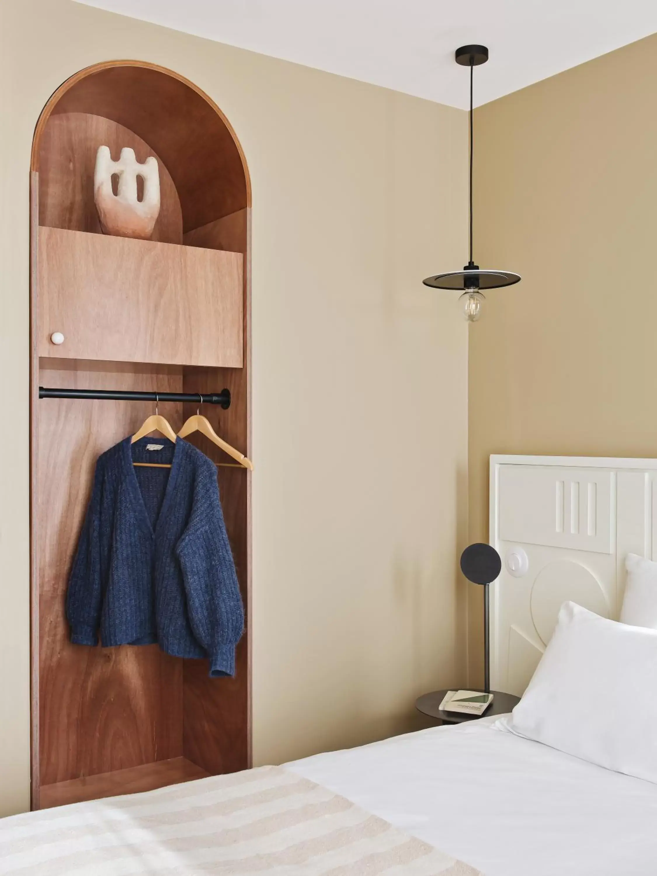 wardrobe, Bed in Hotel Orphée - Orso Hotels