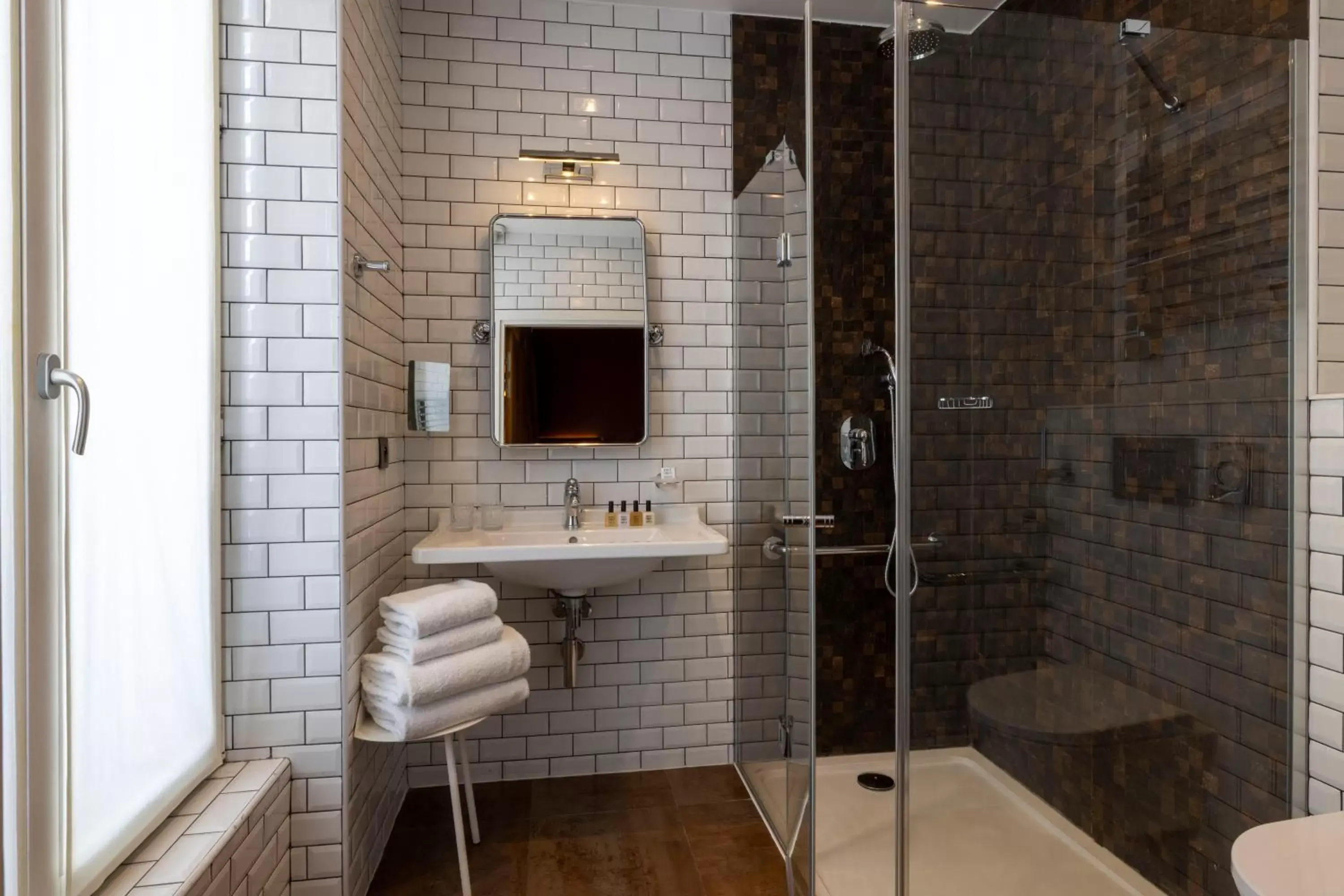 Shower, Bathroom in Hotel Whistler