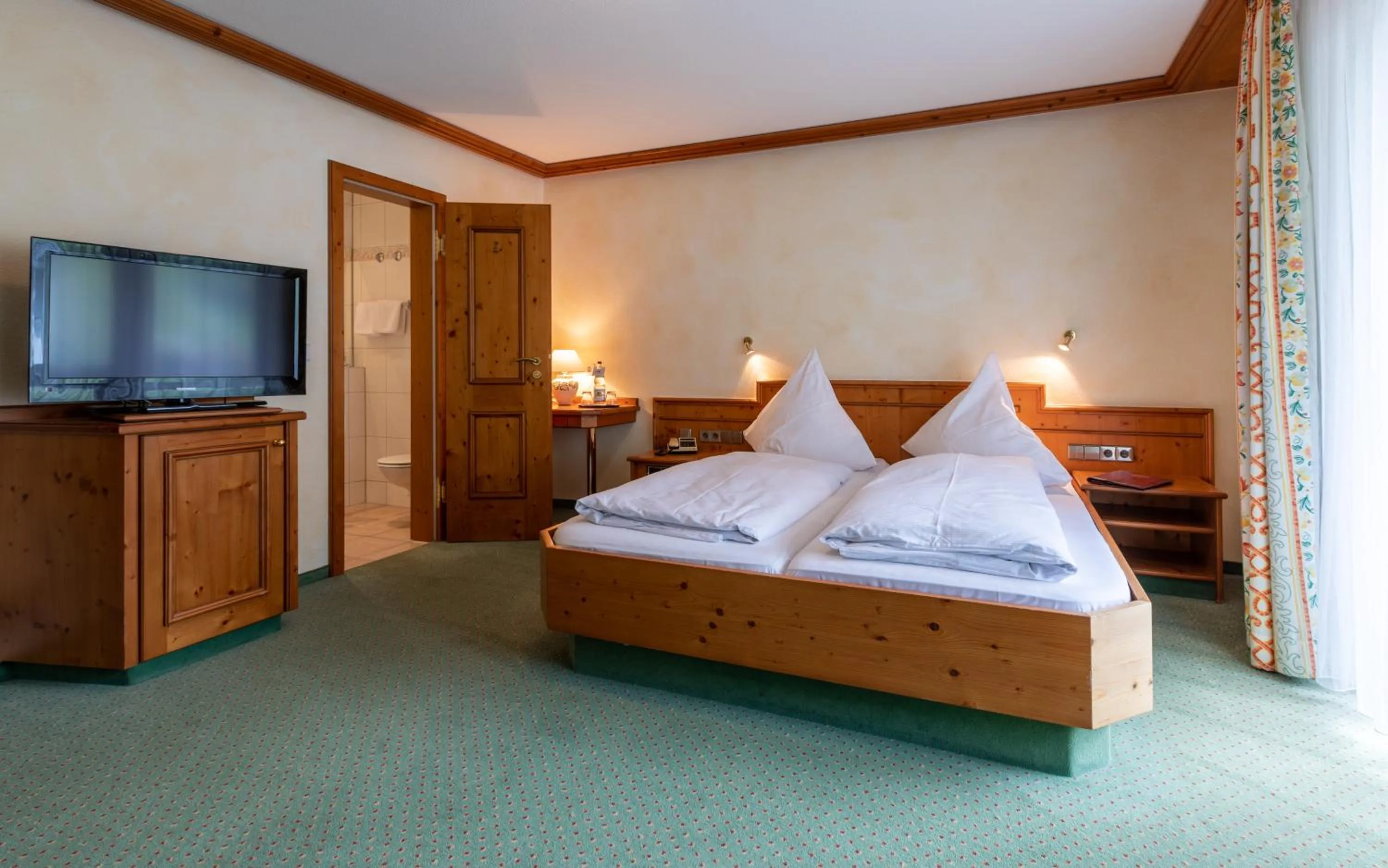 Bedroom, Bed in Sackmann Wanderhotel