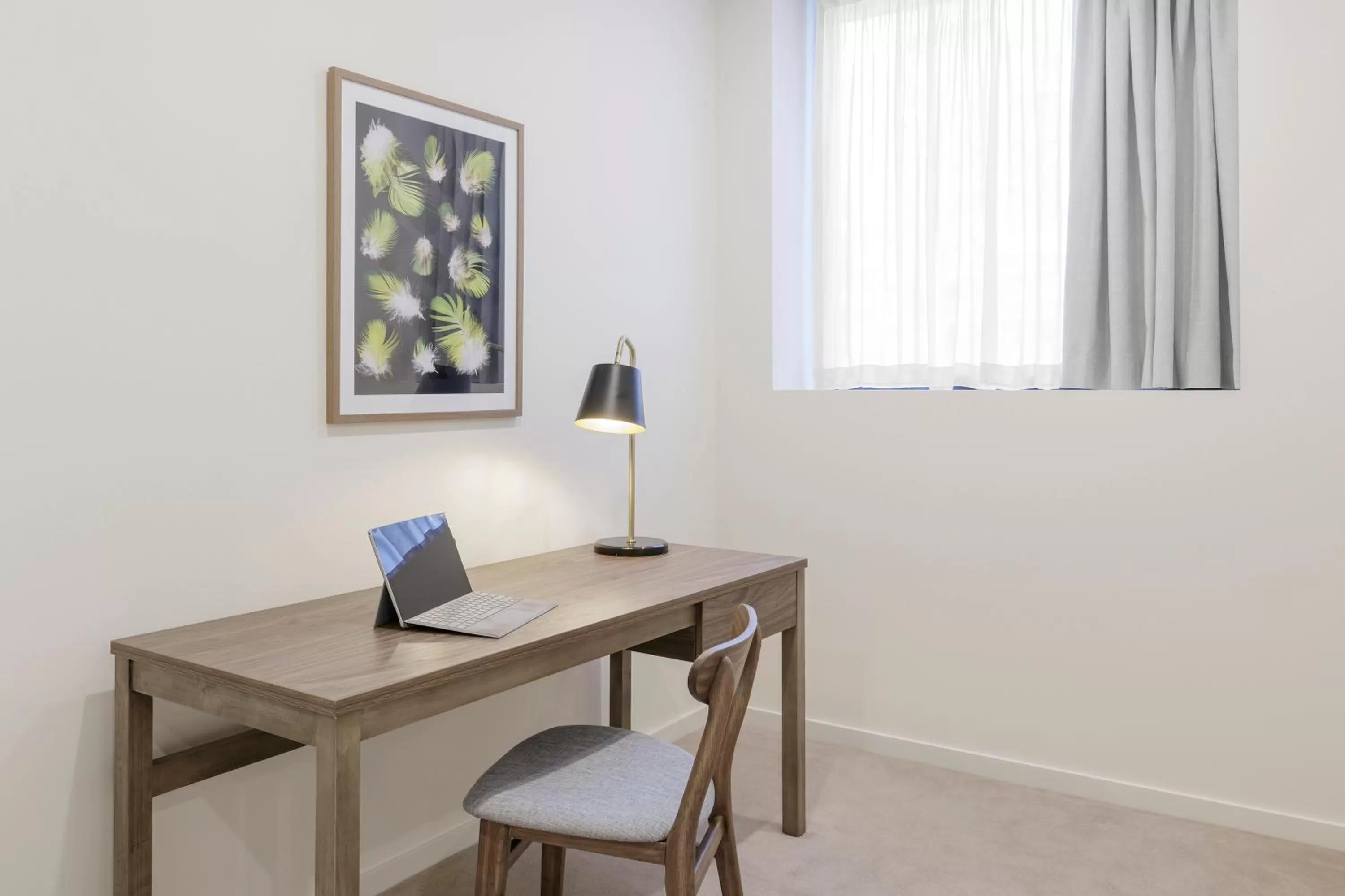 Guests in Brady Apartment Hotel Hardware Lane