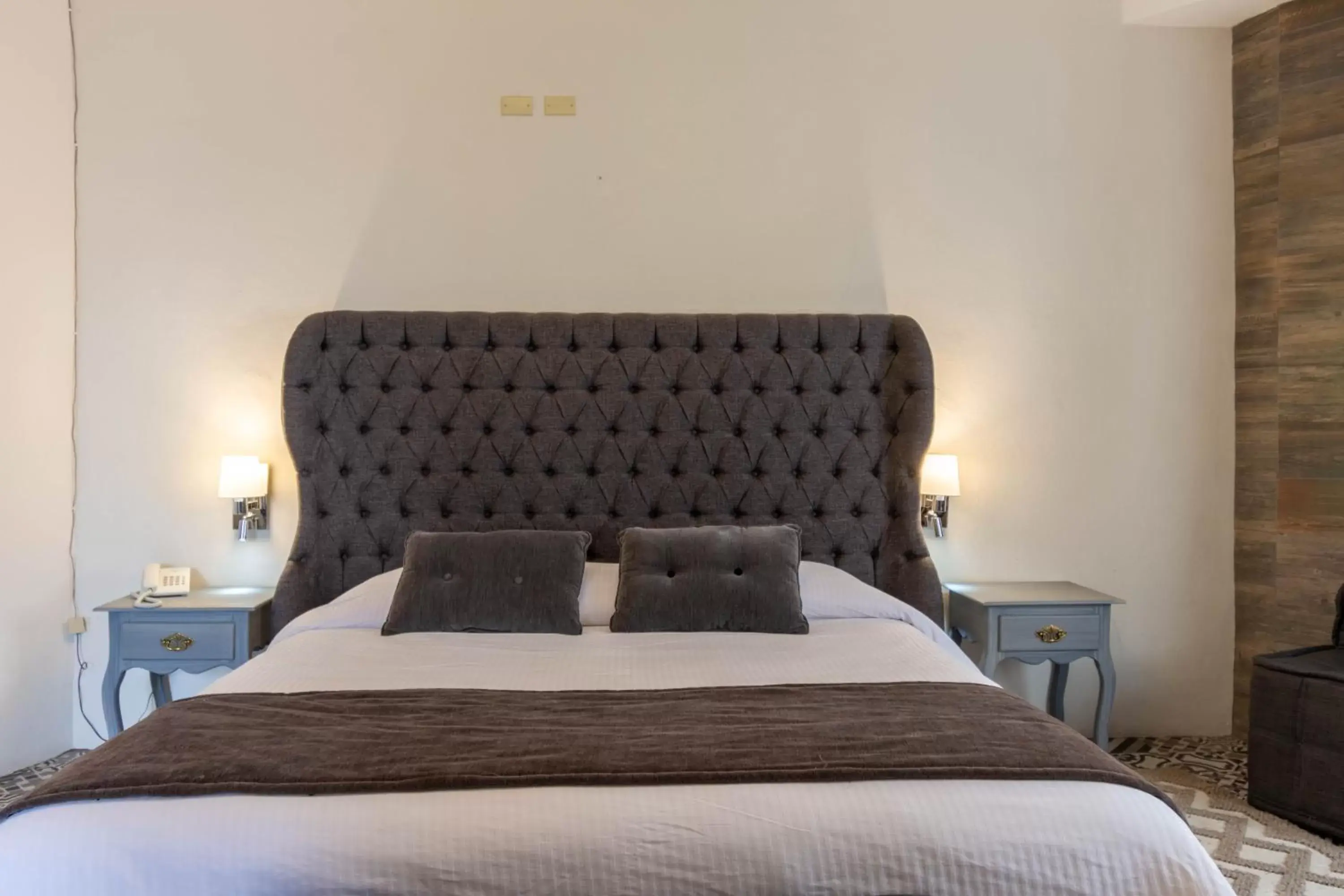 Decorative detail, Bed in Hotel Casa Sangre de Cristo