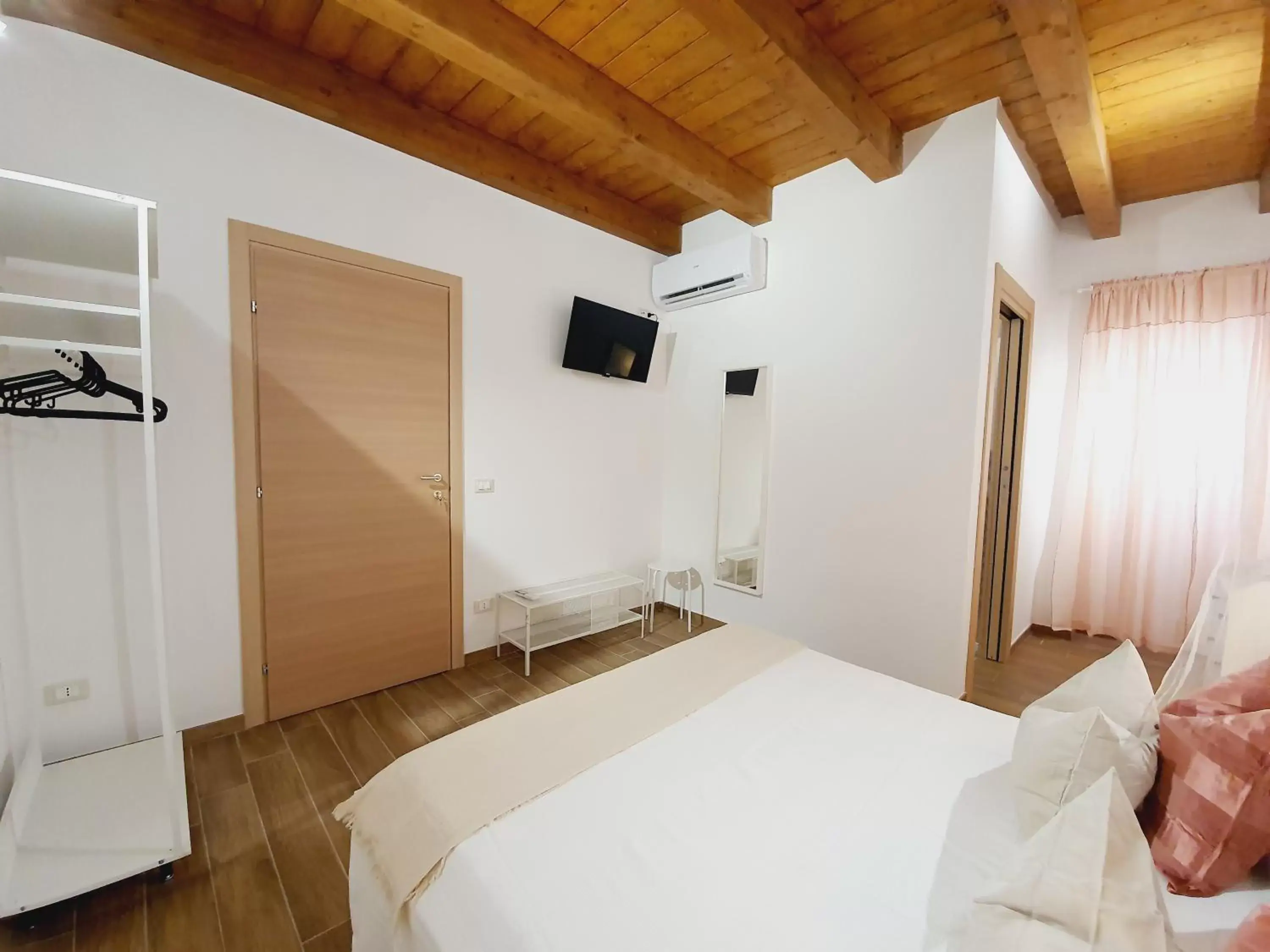 Bed in Casa Ludo - Fondi Vertice Rooms