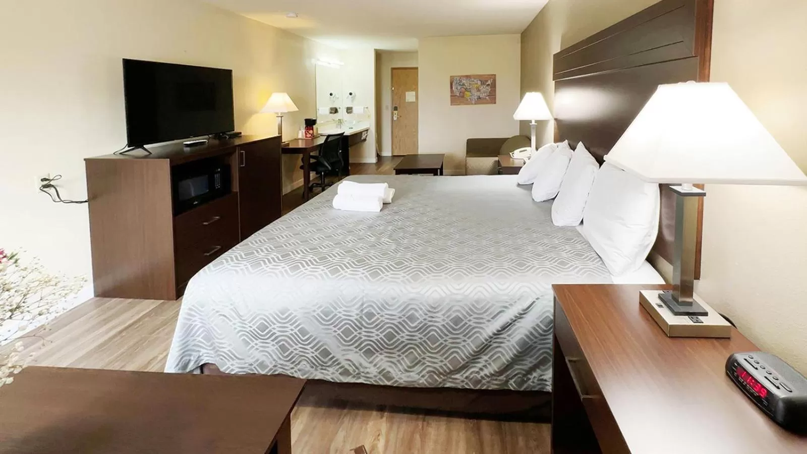 Bed in Ocean Star Inn