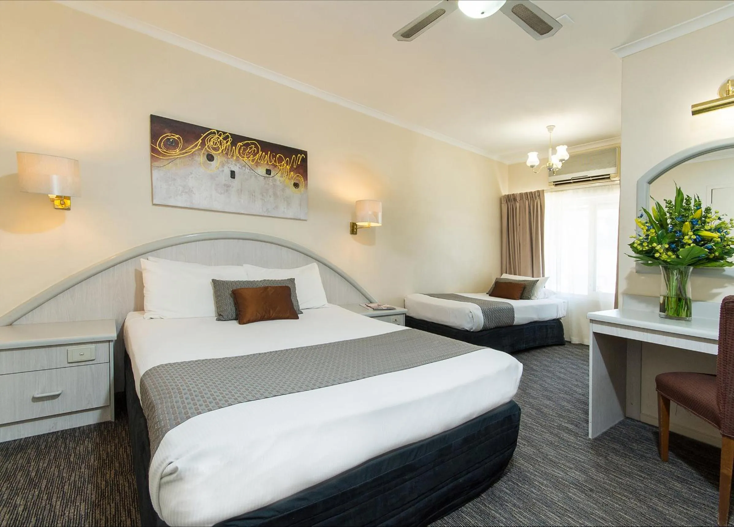 Standard Twin Room in Adelaide Royal Coach