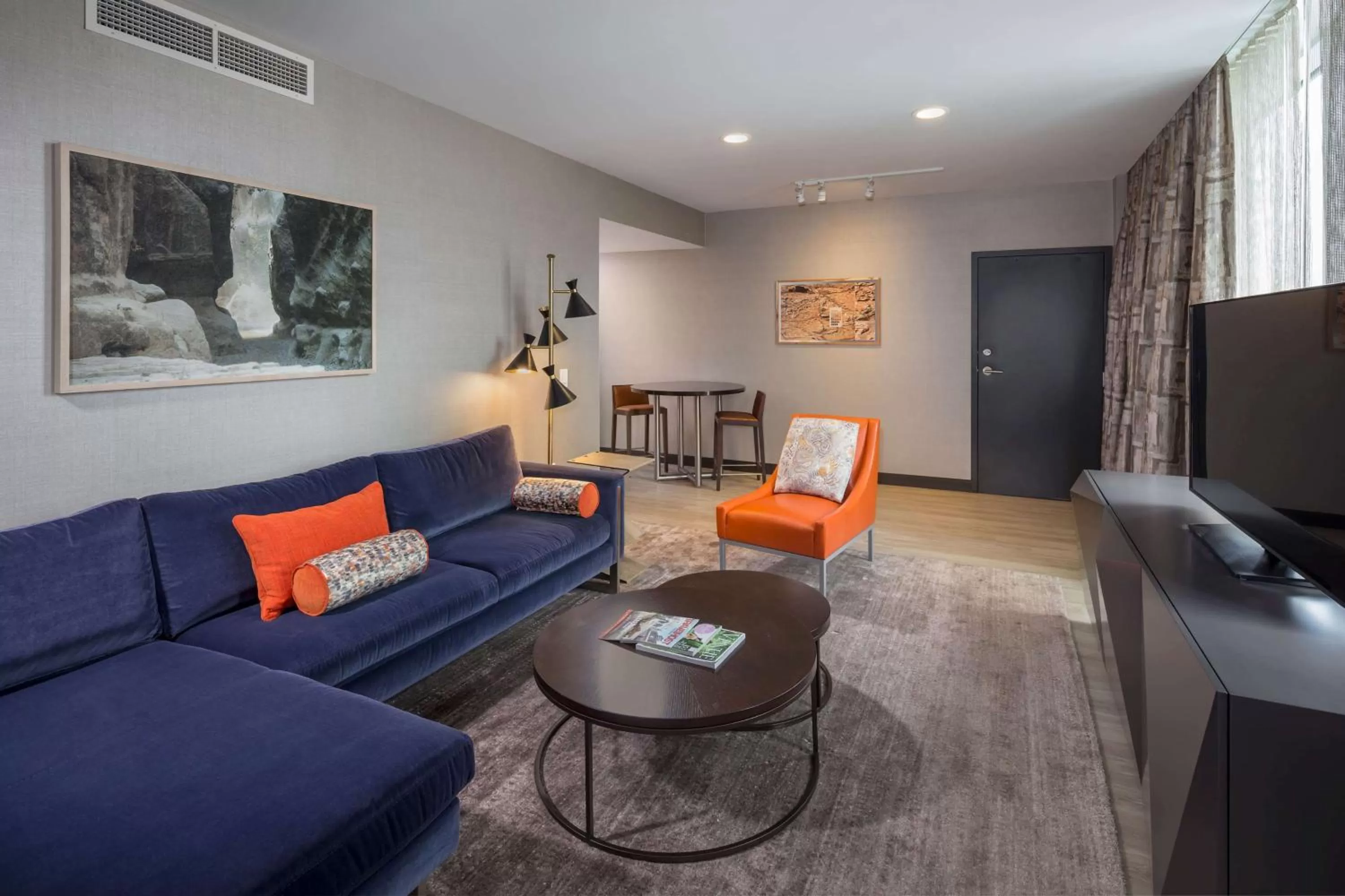 Photo of the whole room in The Summit Hotel