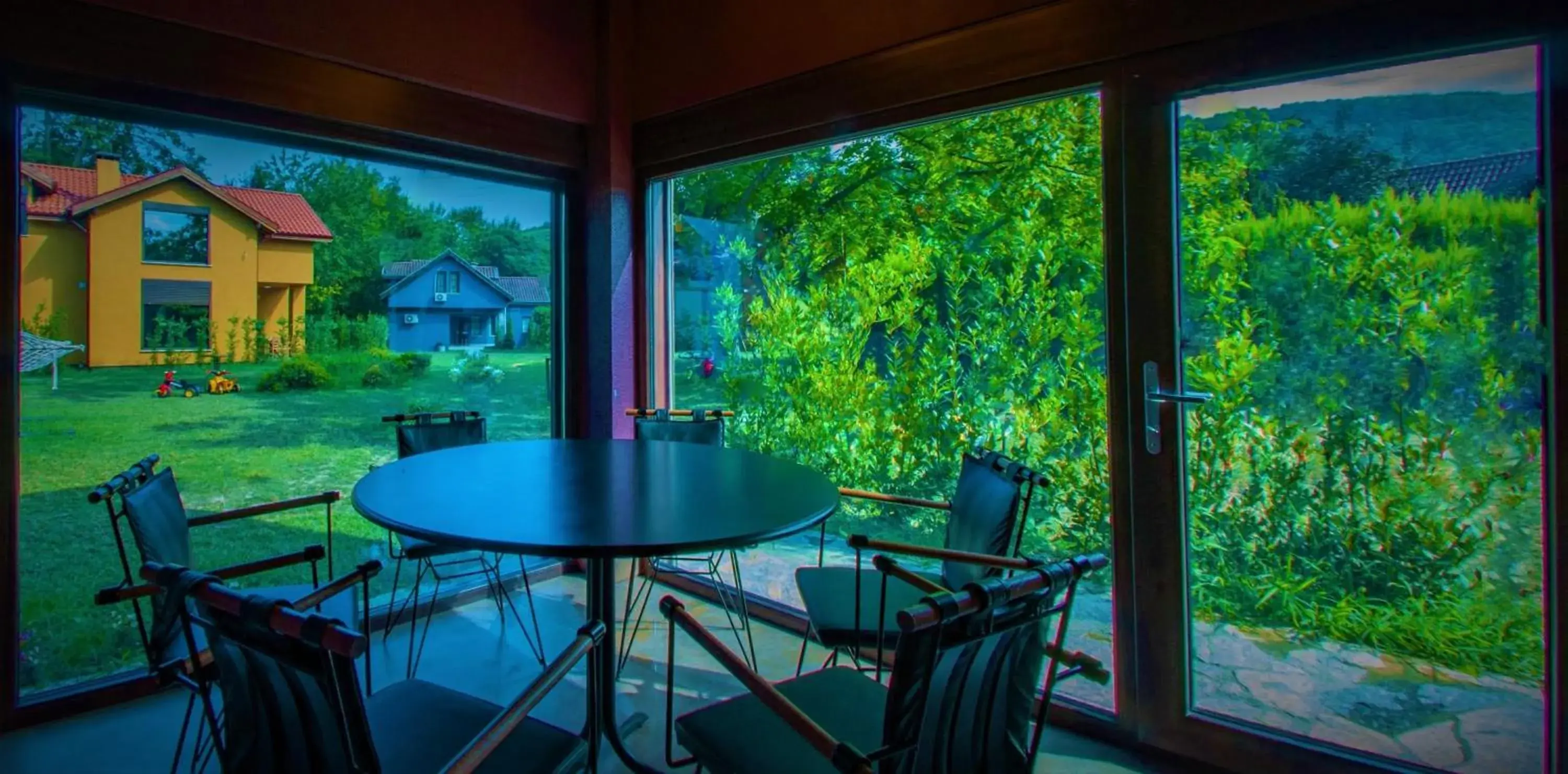 Dining area in Villa Kirkpinar Sapanca