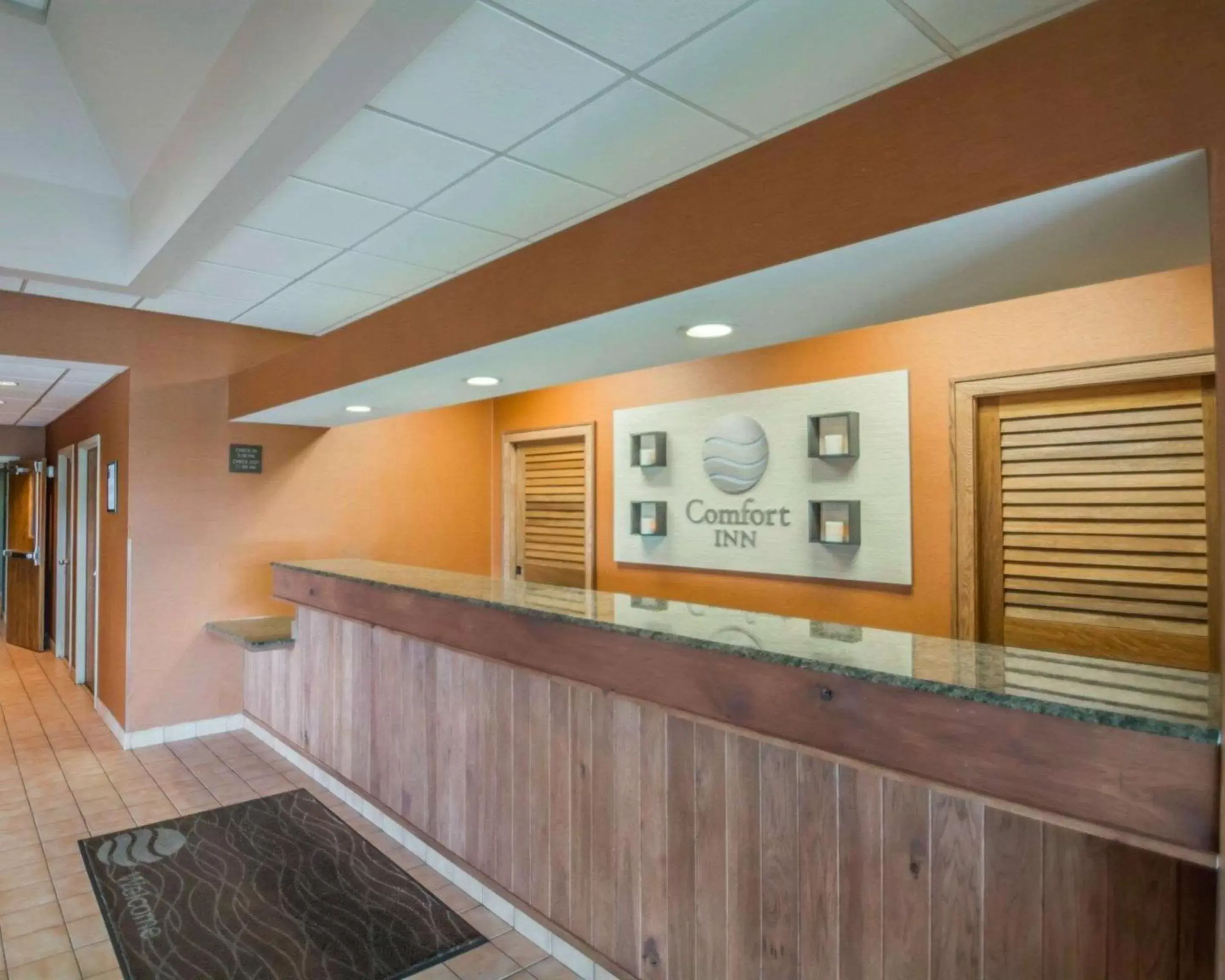 Lobby or reception in Comfort Inn - NYS Fairgrounds Lobby or reception in Comfort Inn - NYS Fairgrounds