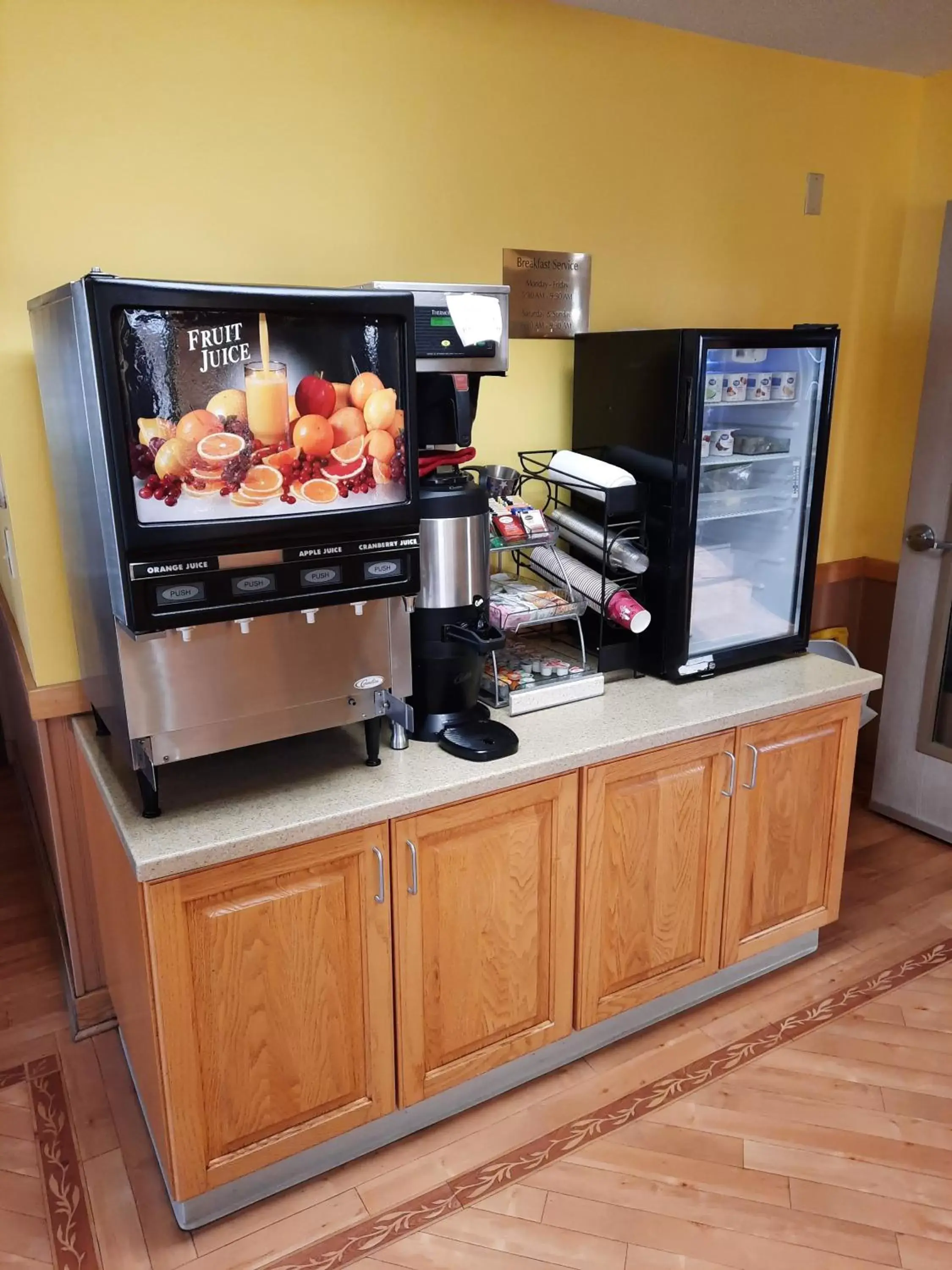 Breakfast in Horse Creek Inn Breakfast in Horse Creek Inn