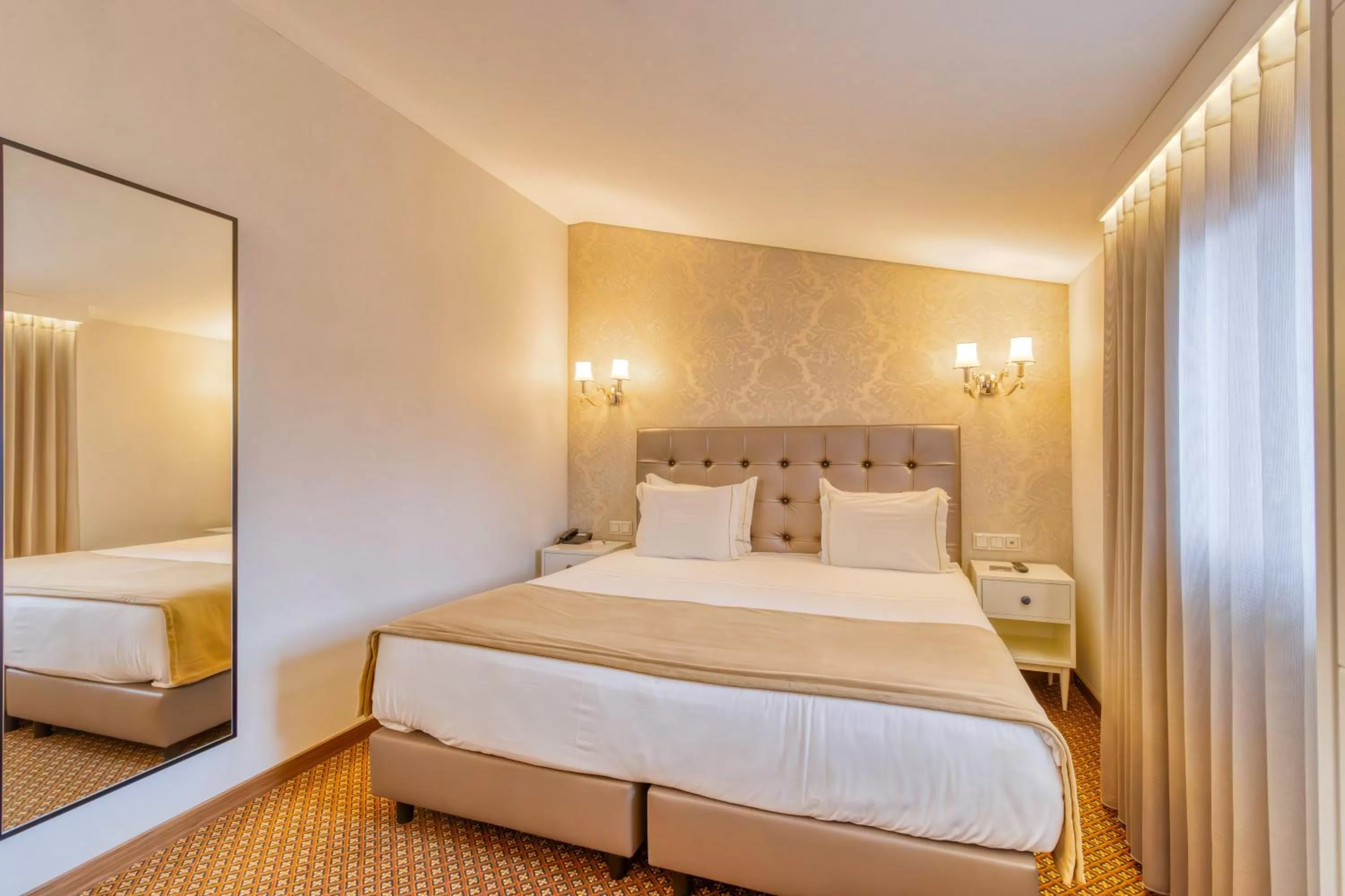 Double or Twin Room in Hotel Lis Batalha