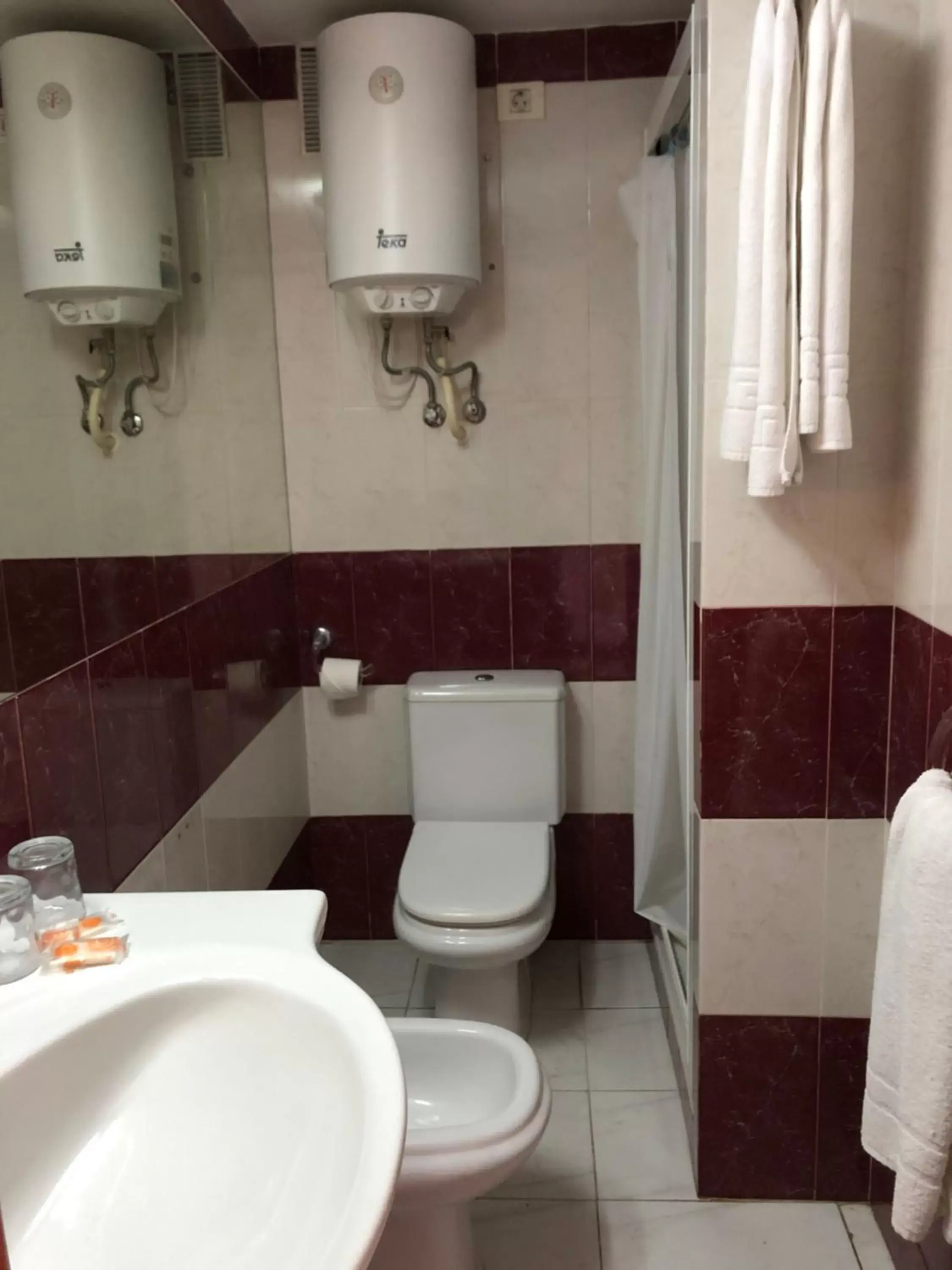 Bathroom in Hotel Atlántico Centro