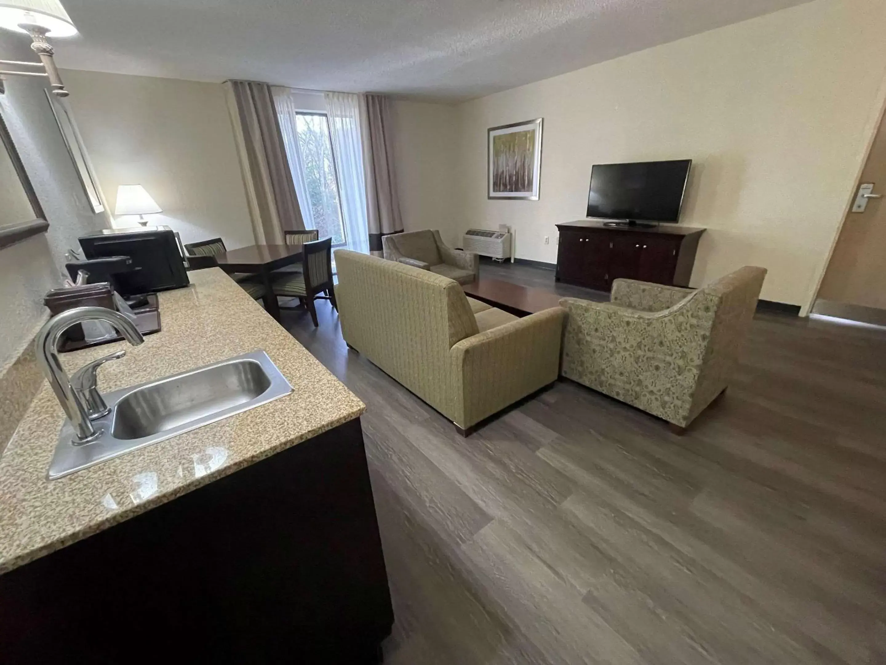 Bedroom, Seating Area in Comfort Inn Pinehurst