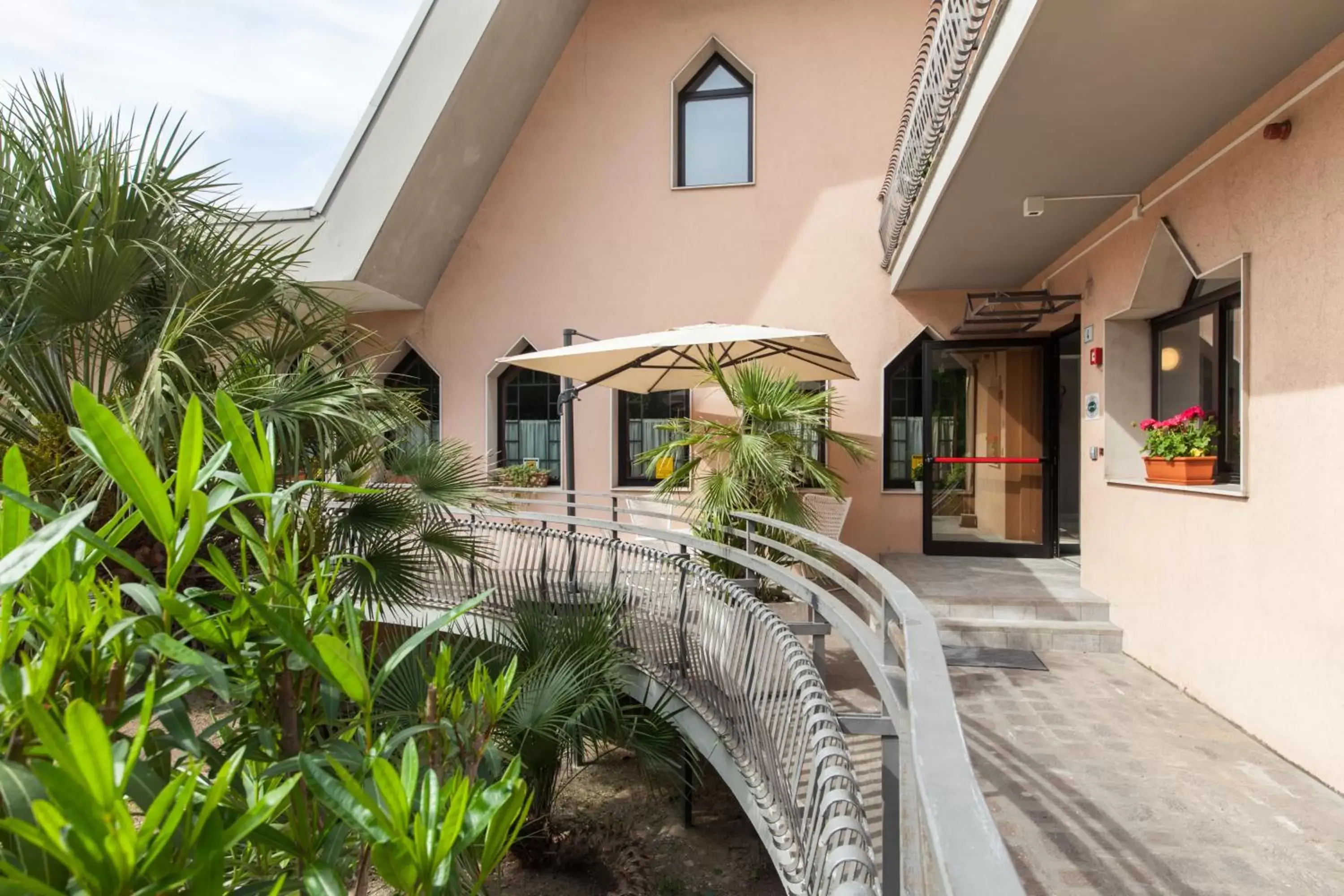 Facade/entrance in L'Approdo Hotel