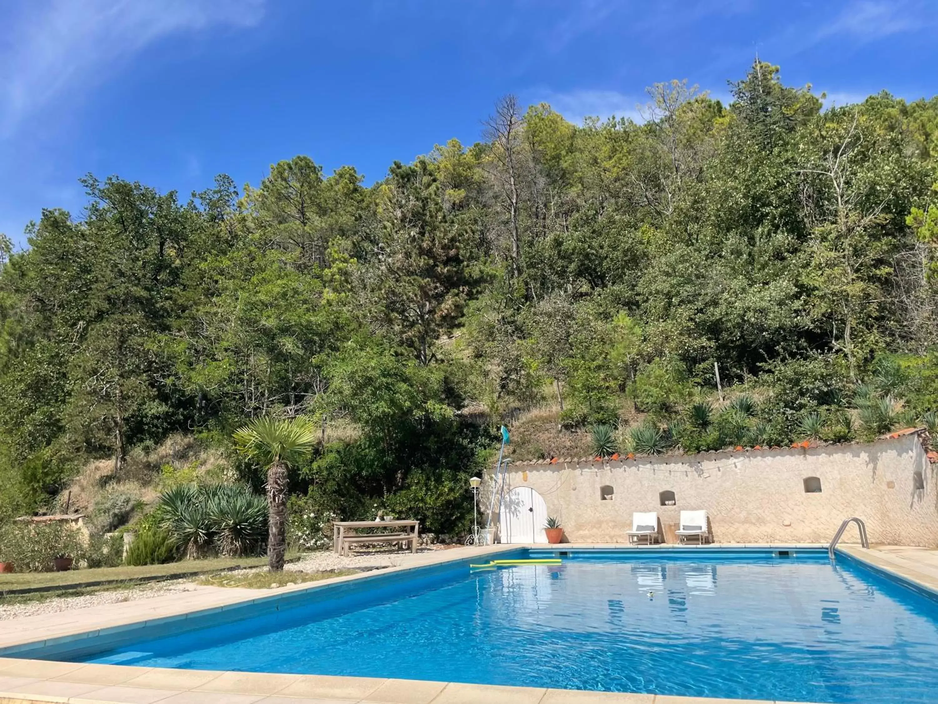 Swimming Pool in La Sauveterre