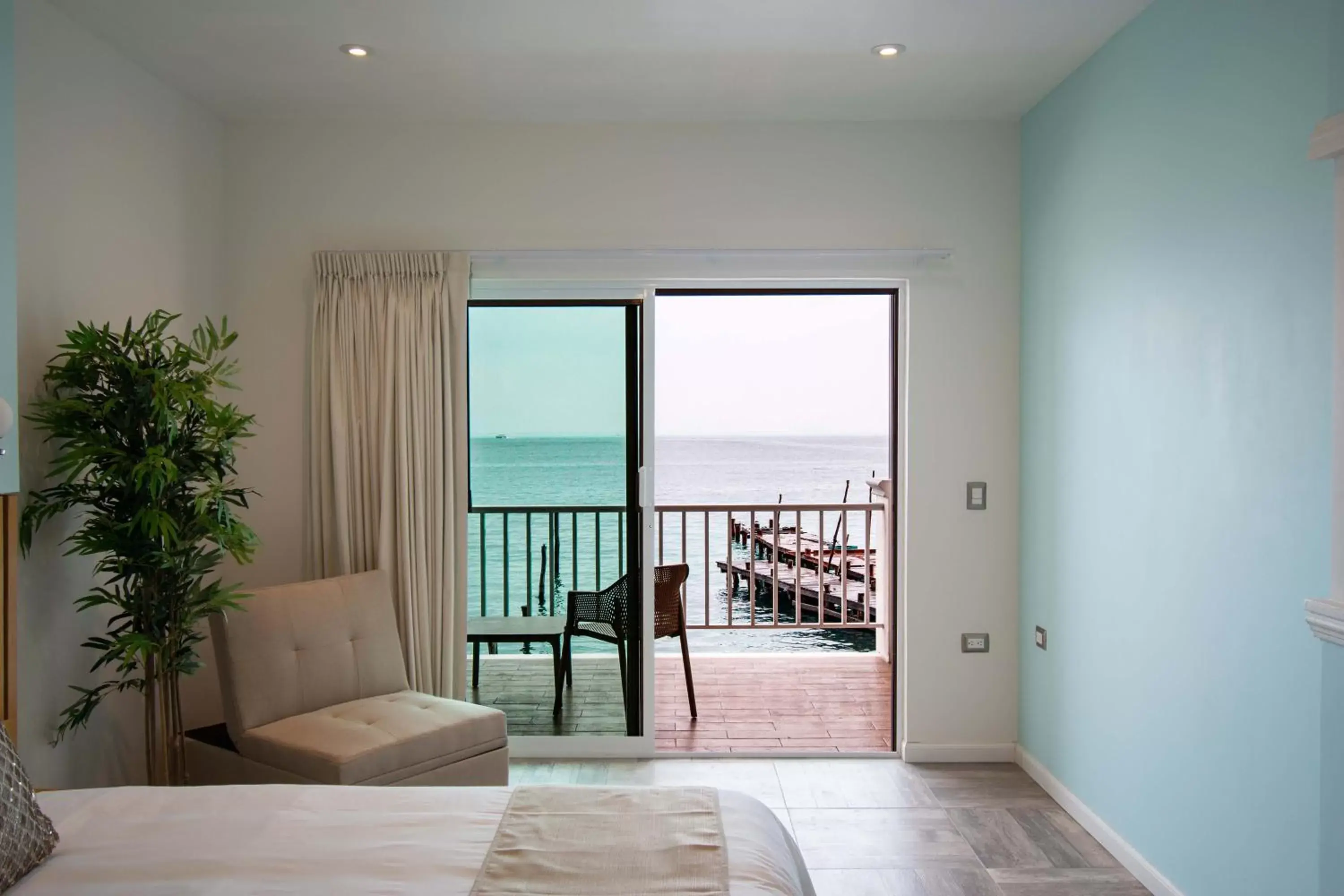 Bedroom in Ocean Suites Bartolome