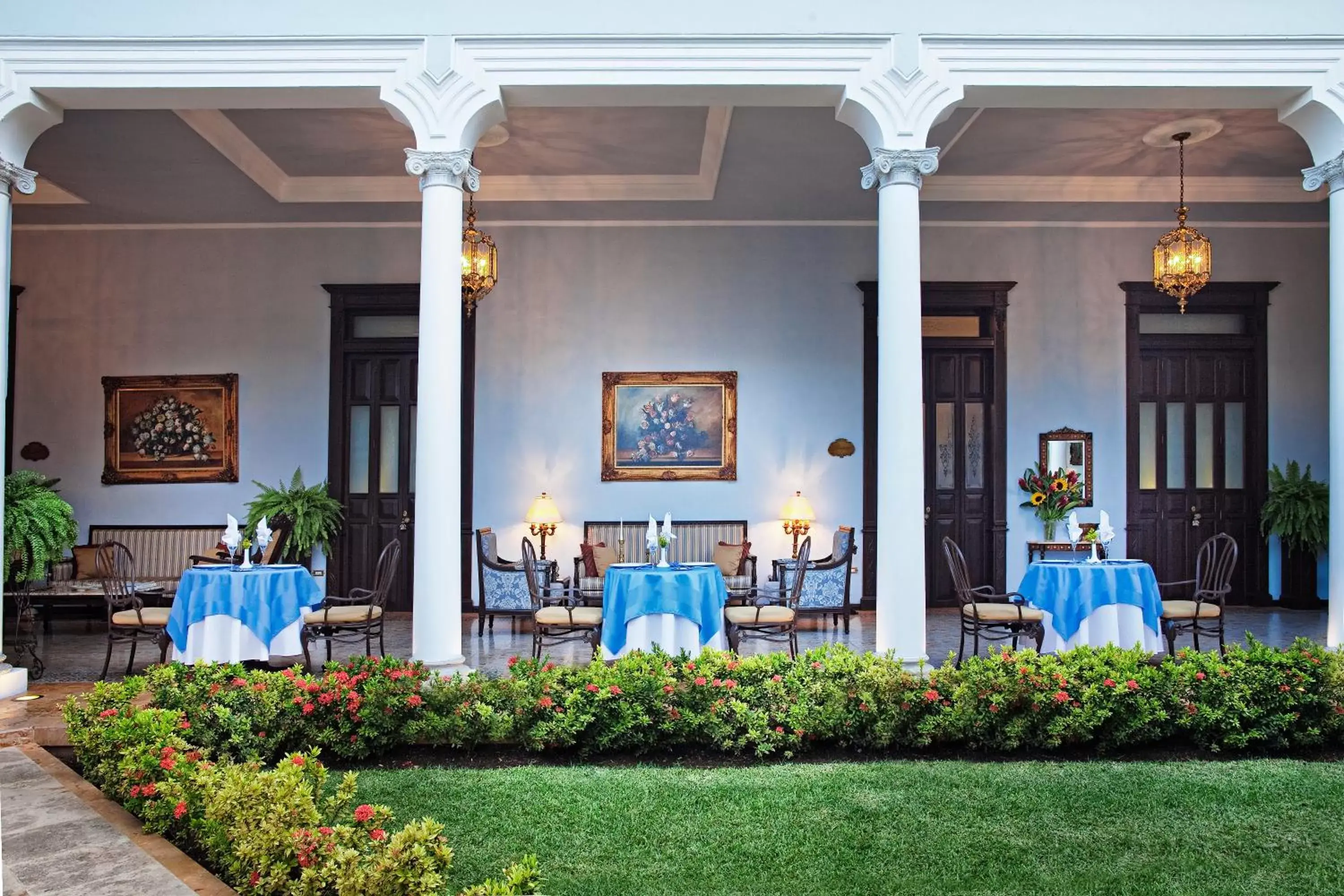 Restaurant/places to eat, Banquet Facilities in Casa Azul Monumento Historico