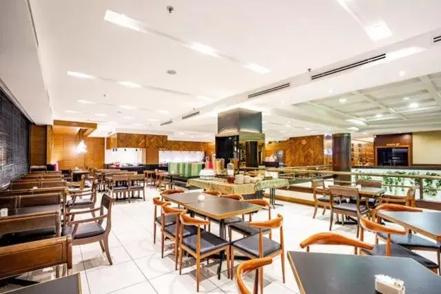 Restaurant/places to eat in Crystal Crown Hotel JB Restaurant/places to eat in Crystal Crown Hotel JB