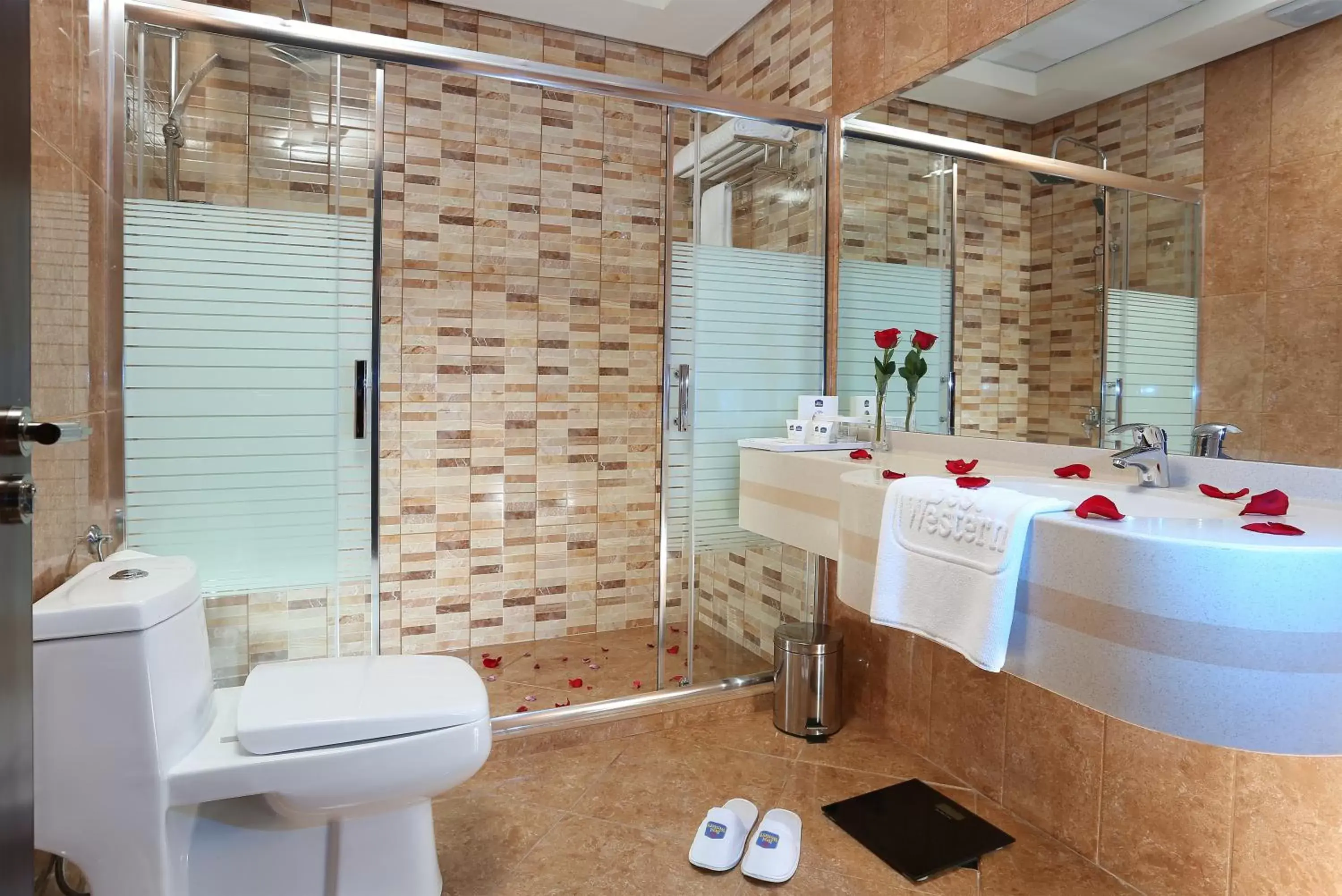 Shower, Bathroom in Best Western Plus Salmiya