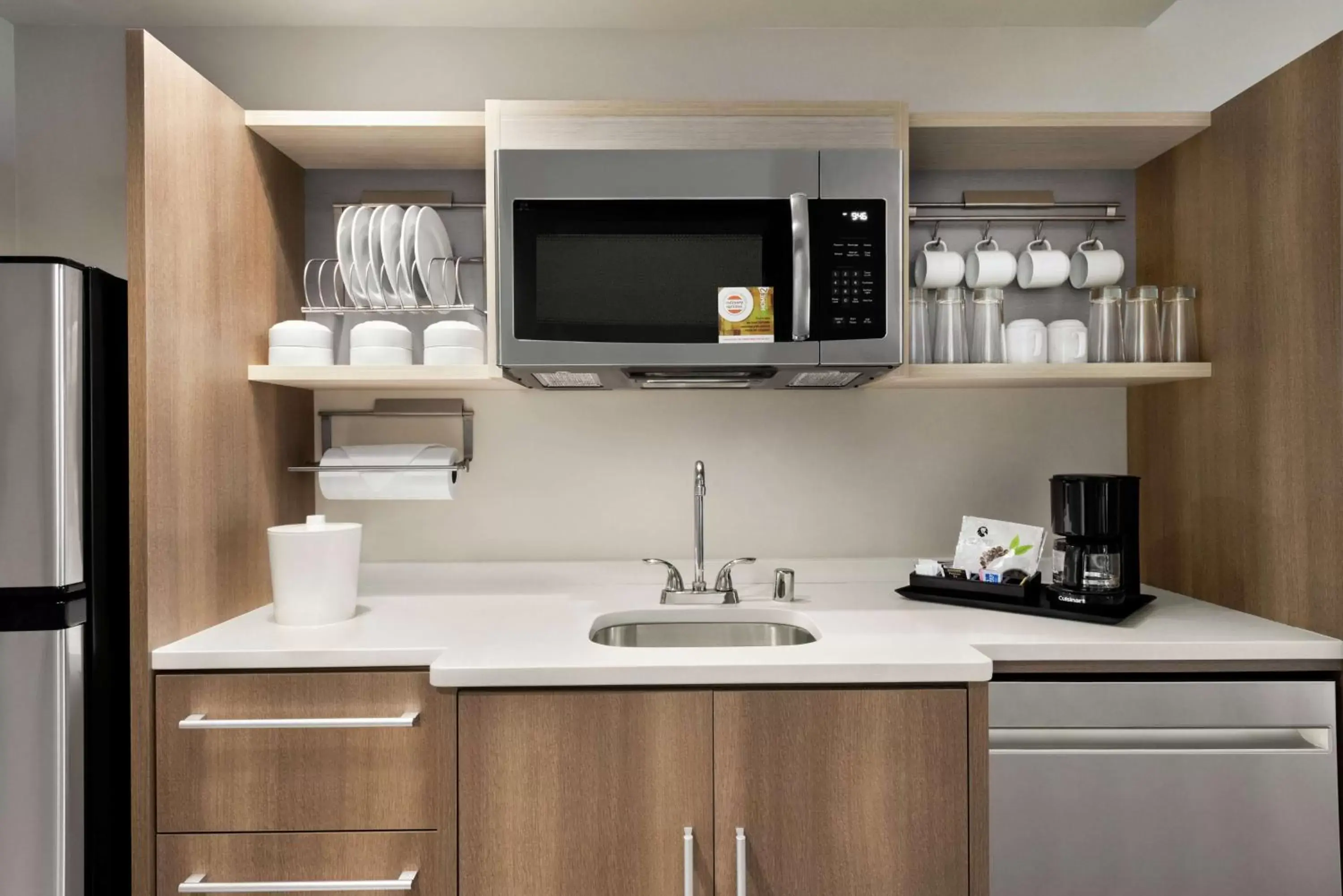 Kitchen or kitchenette, Kitchen/Kitchenette in Home2 Suites By Hilton Brooklyn Park Minneapolis