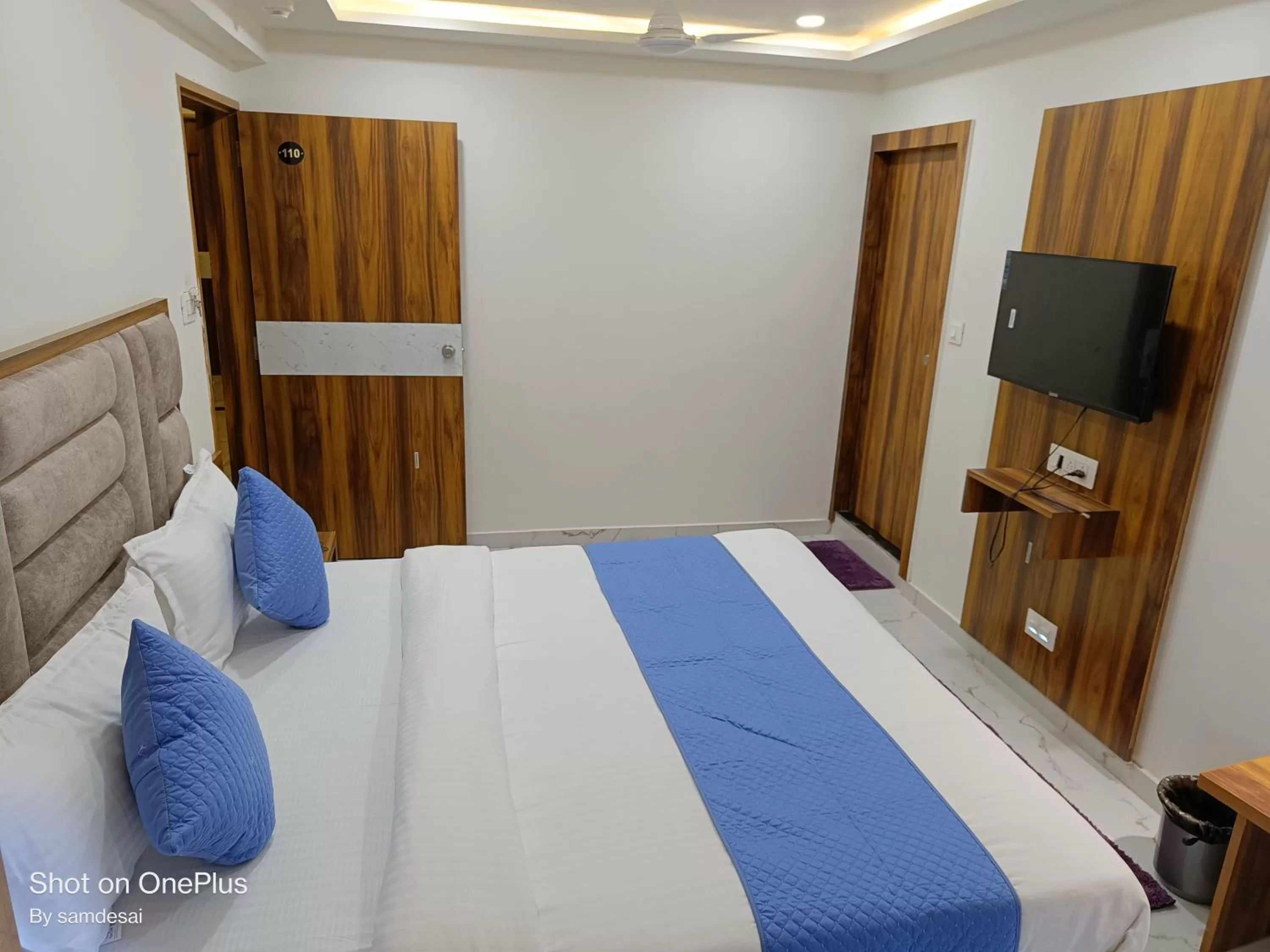 Bed in HOTEL ROYAL GRAND