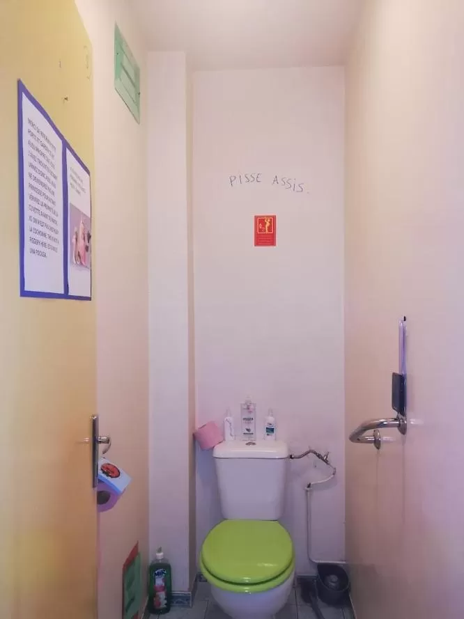 Bathroom in CHEZ RÉMY