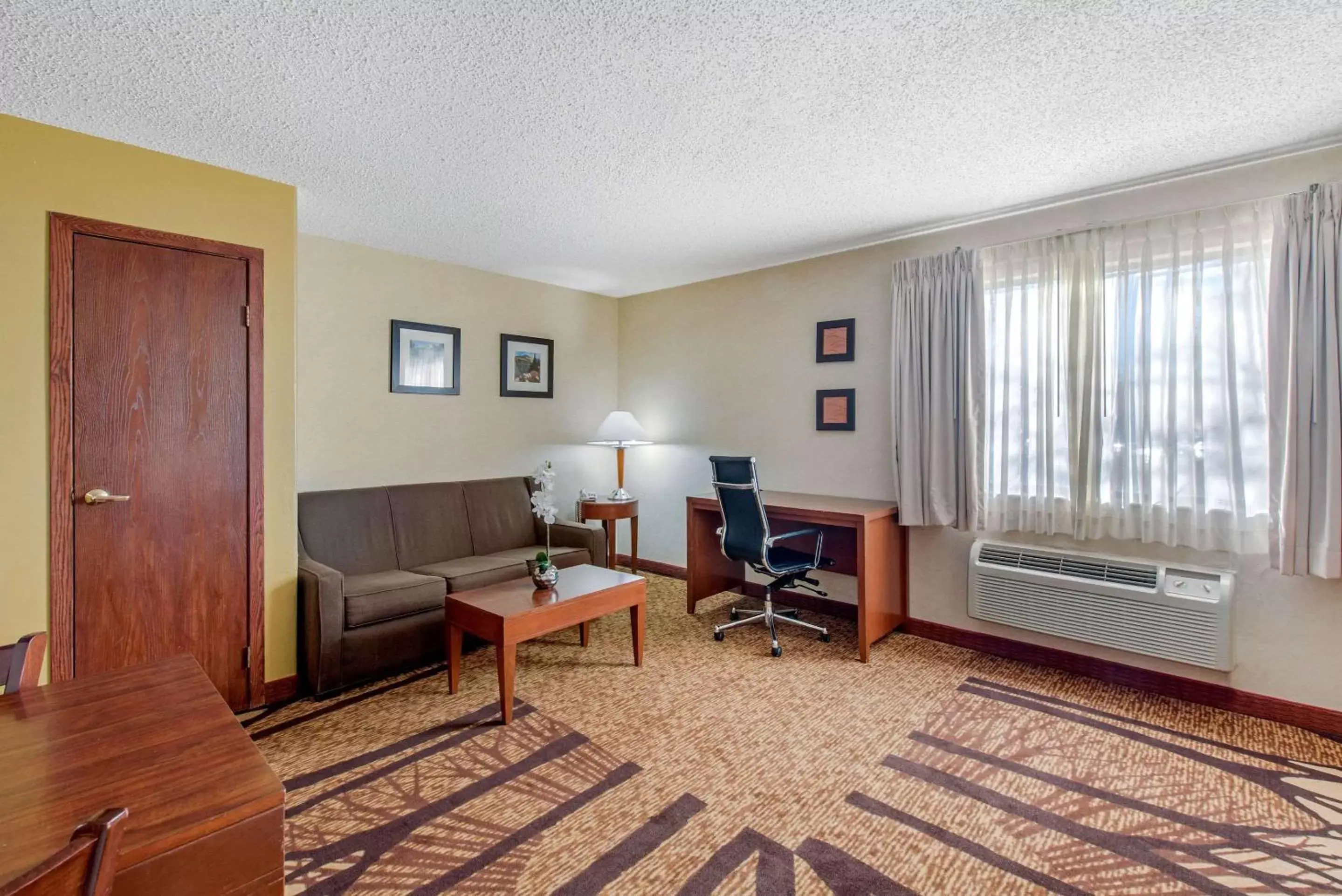 Photo of the whole room, Seating Area in Comfort Inn Denver Southeast