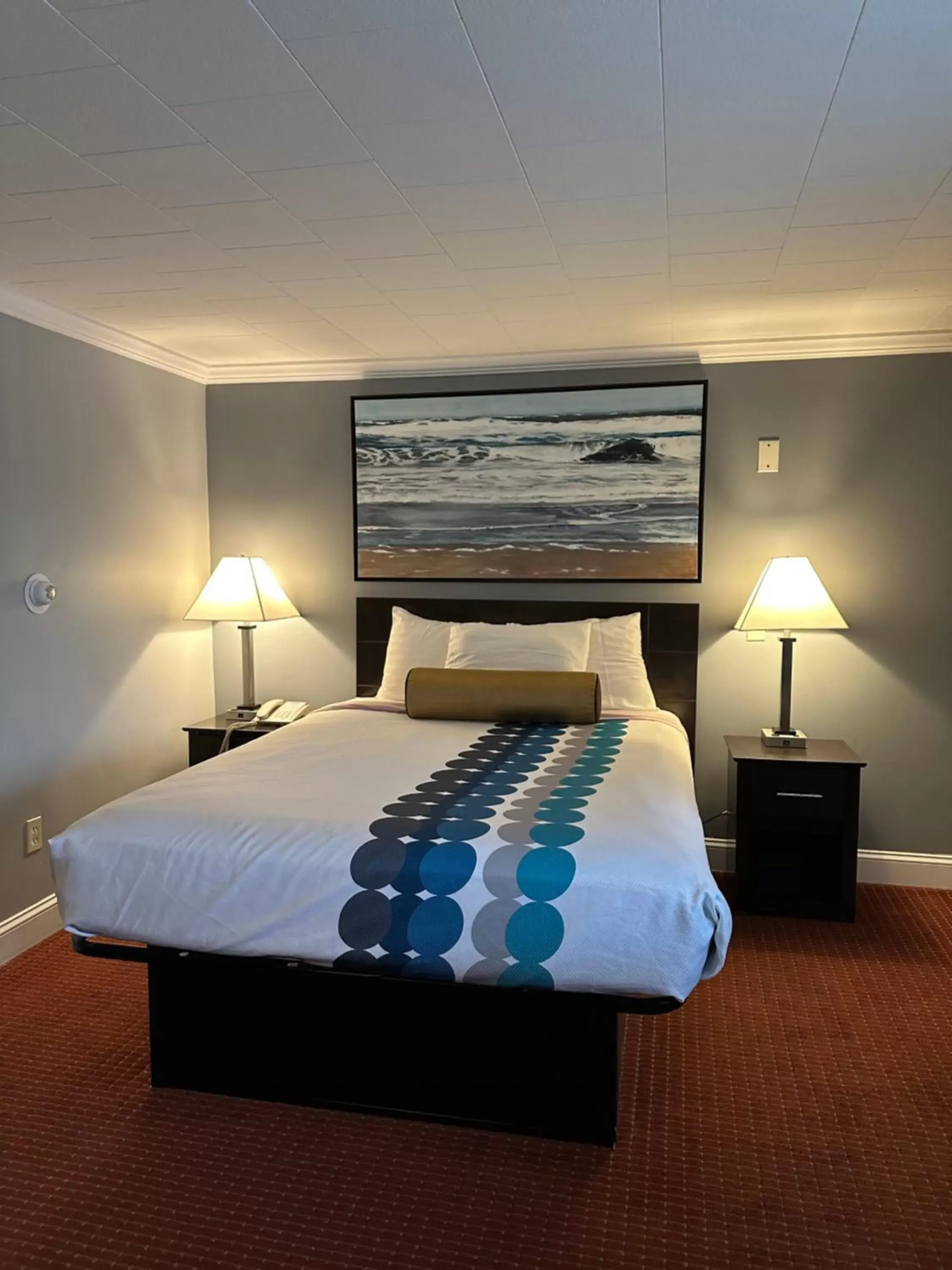 Bed in Rodeway Inn Orleans - Cape Cod