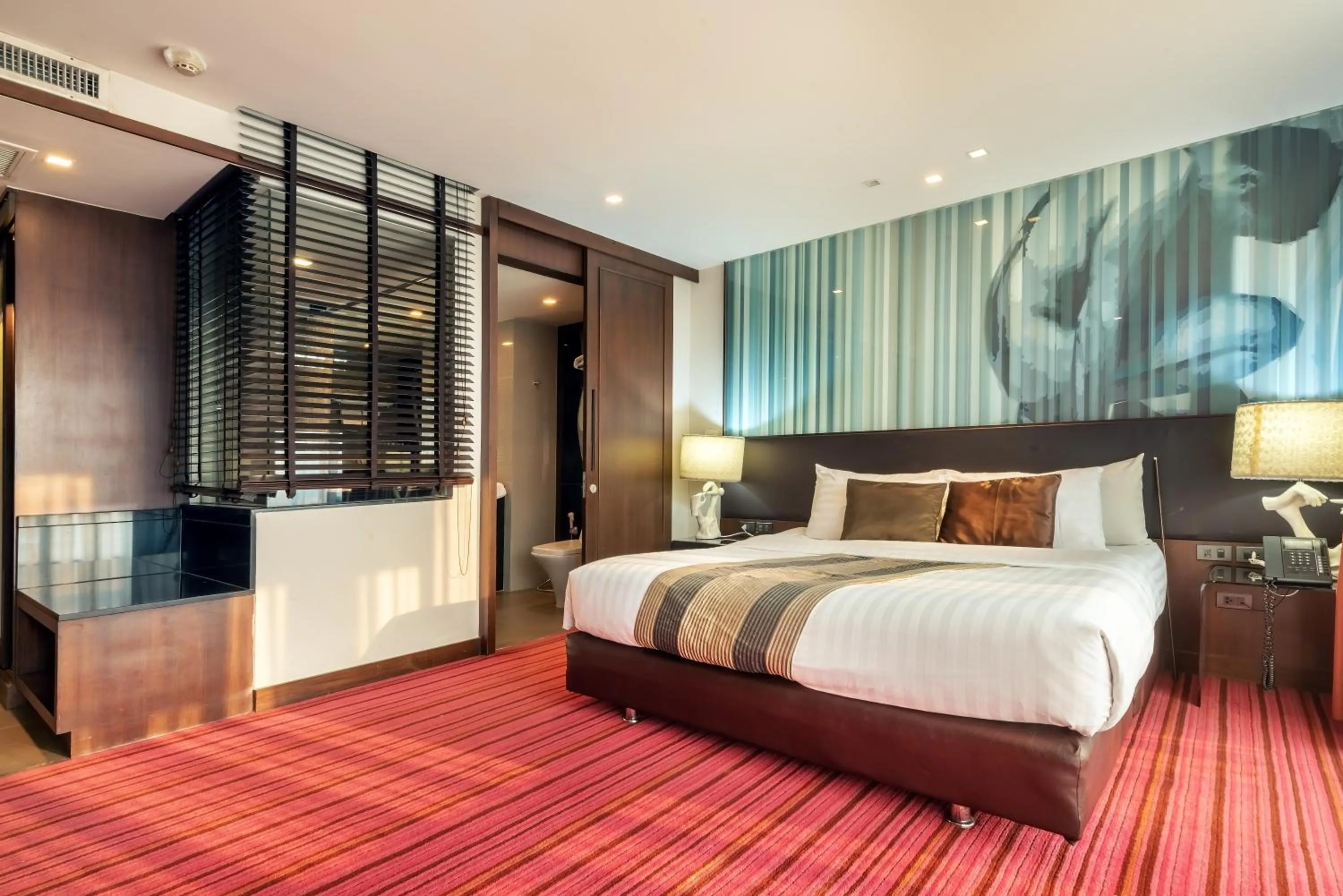 Bed in M2 de Bangkok Hotel