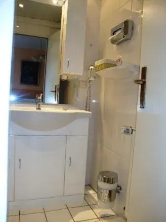 Bathroom in Haus Mooren, Hotel Garni
