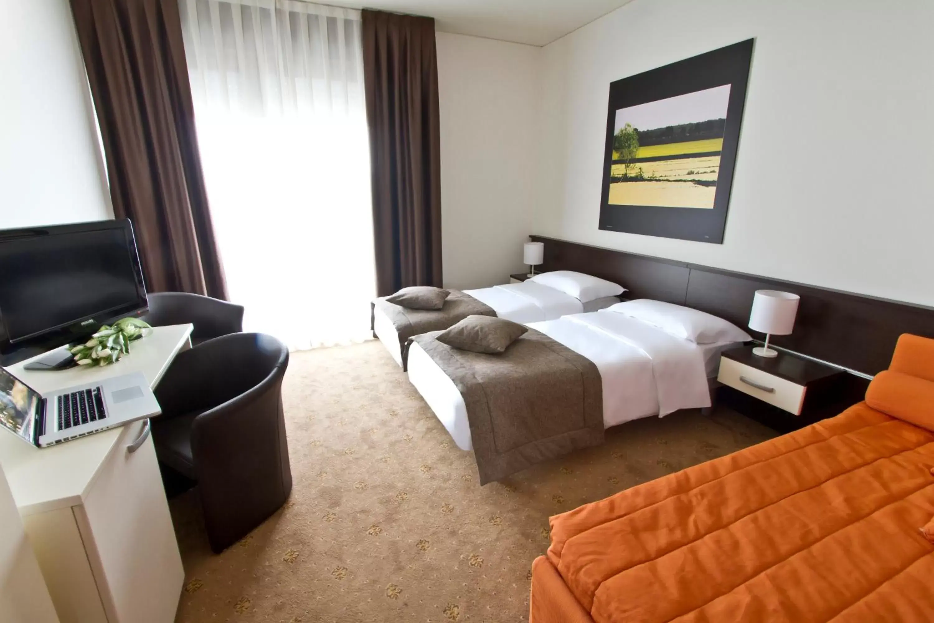 Photo of the whole room, Bed in Hotel Eurorest