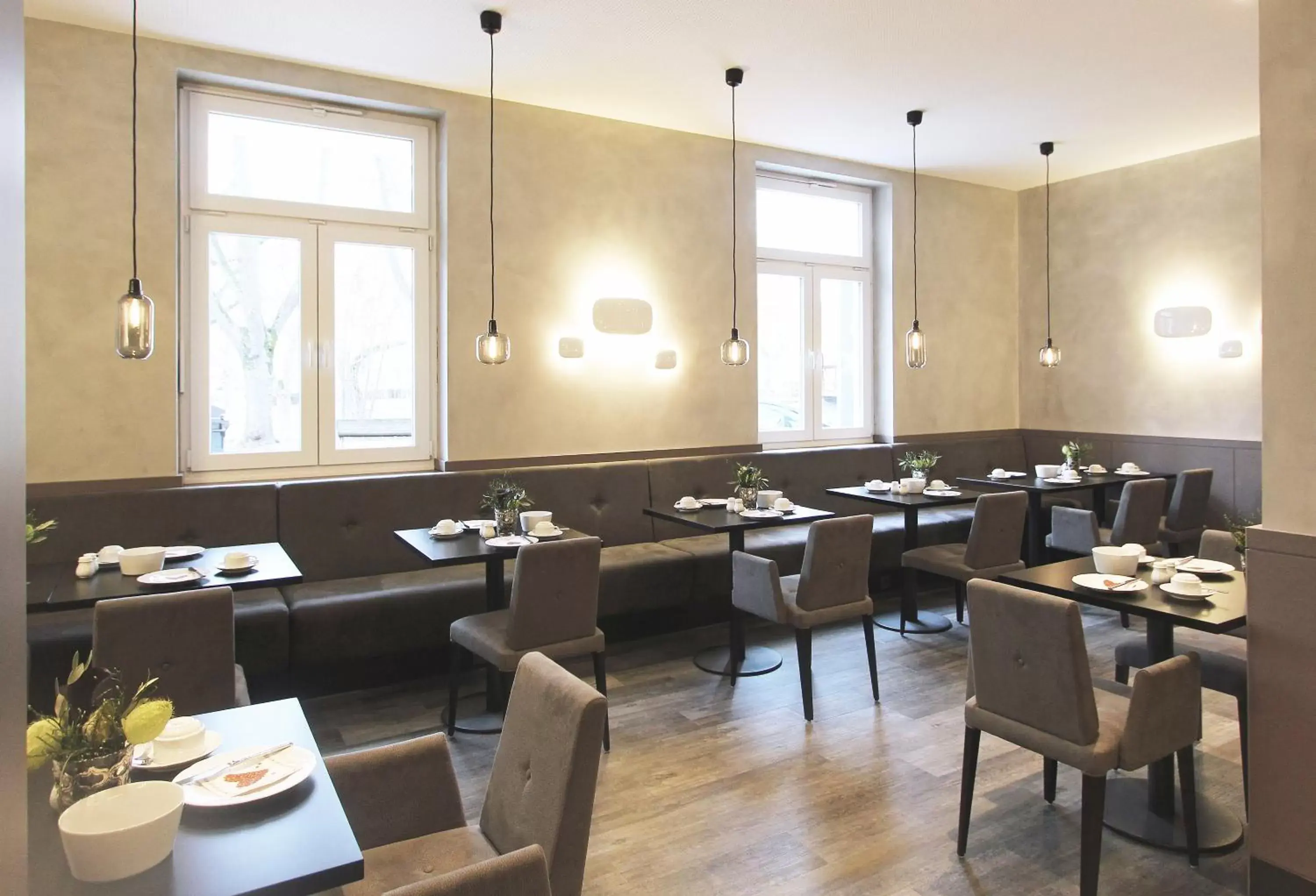 Buffet breakfast, Restaurant/Places to Eat in Hotel Stadt Tuttlingen