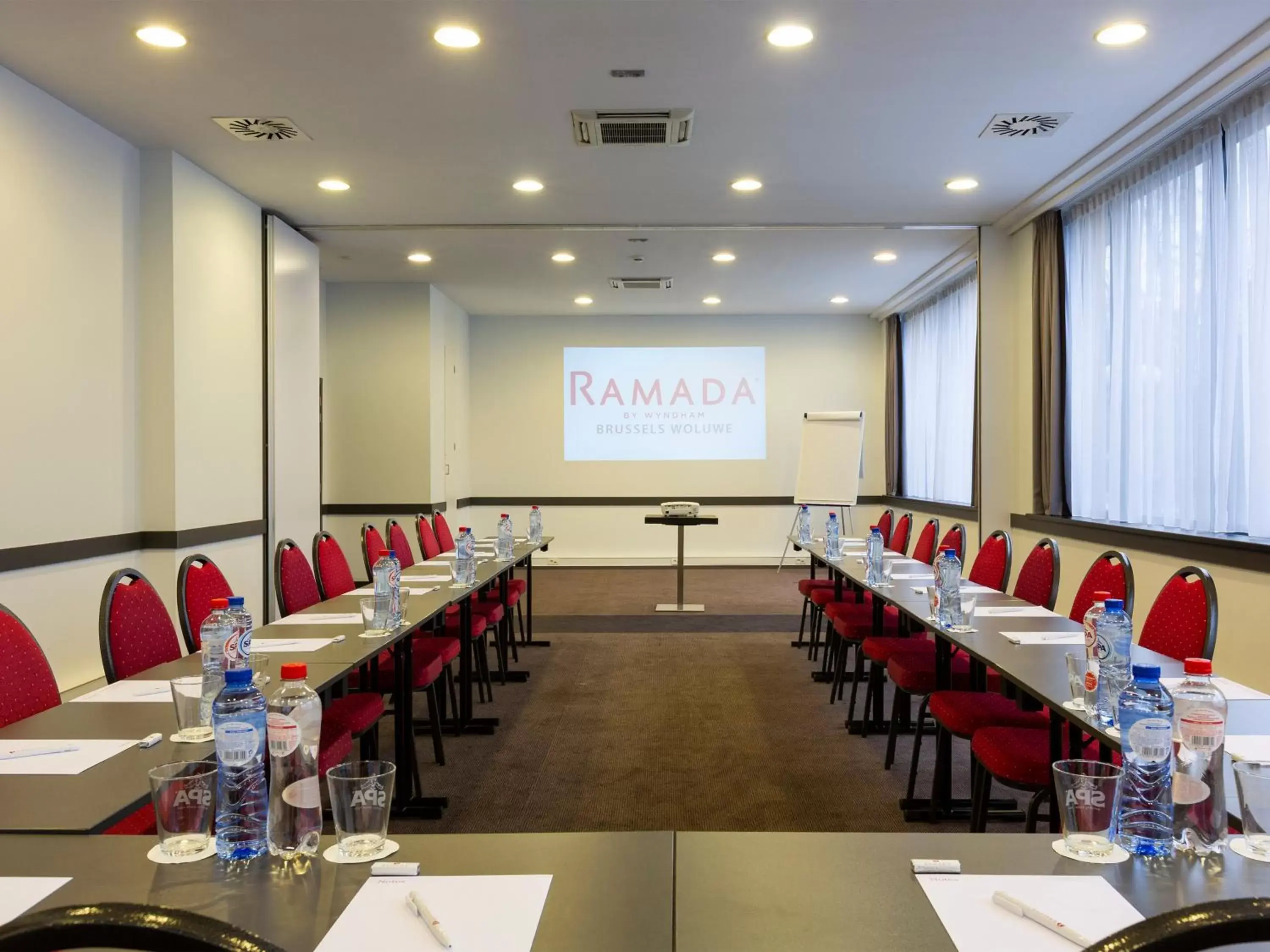 Meeting/conference room in Hotel Ramada Brussels Woluwe