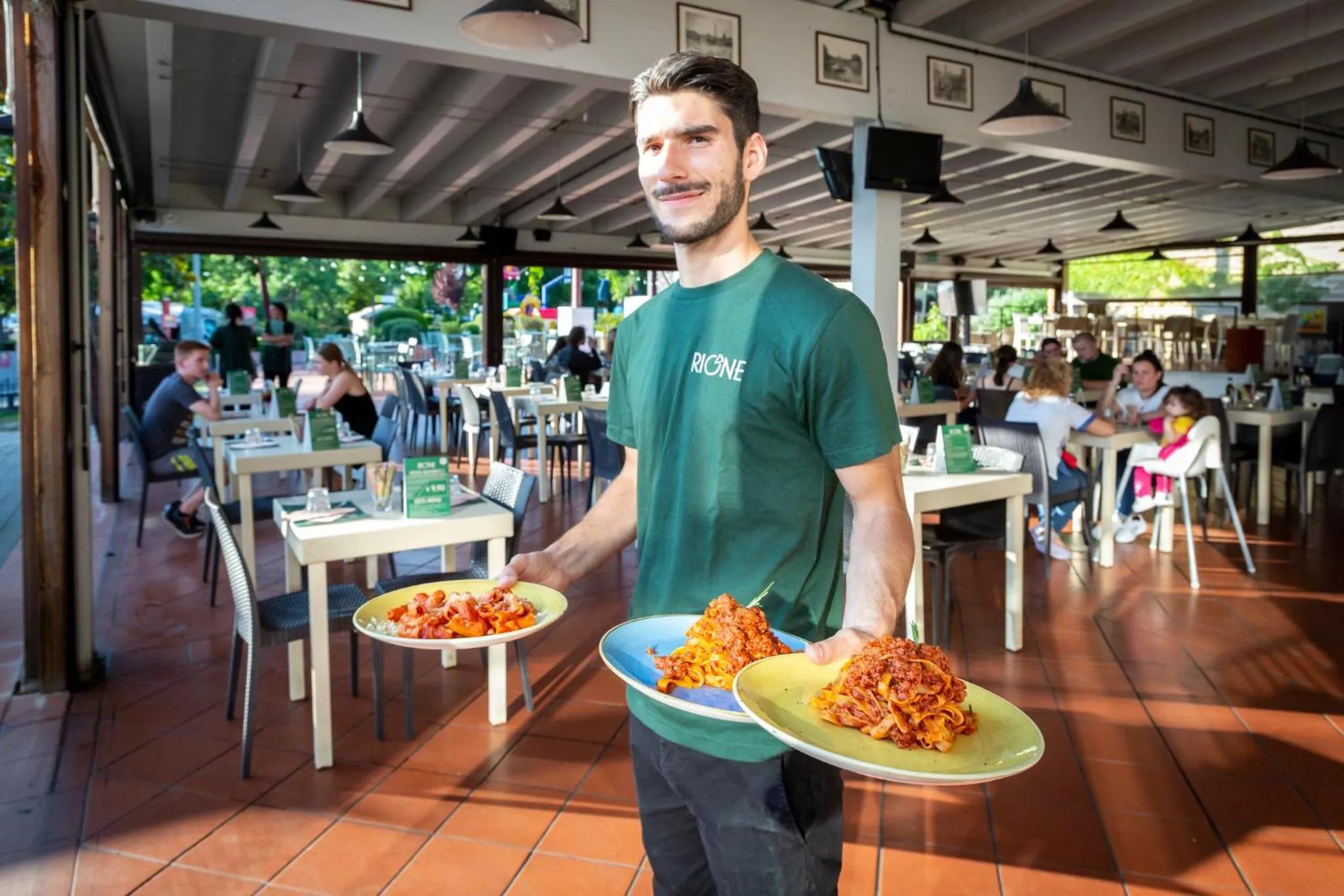 Restaurant/places to eat in hu Roma Camping In Town